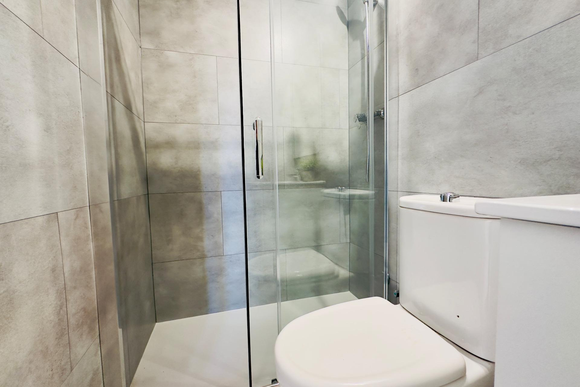 Resale - Apartment  - Torrevieja - Los Frutales