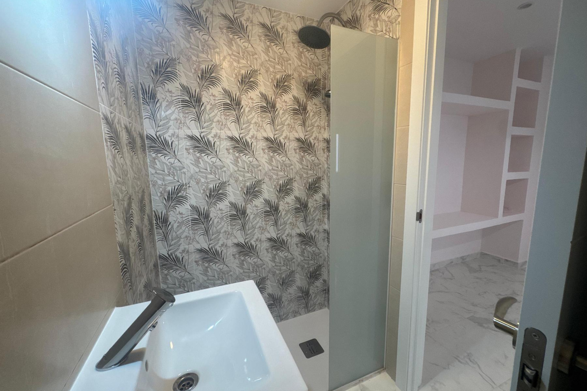 Resale - Apartment  - Torrevieja - Muelle Pesquero