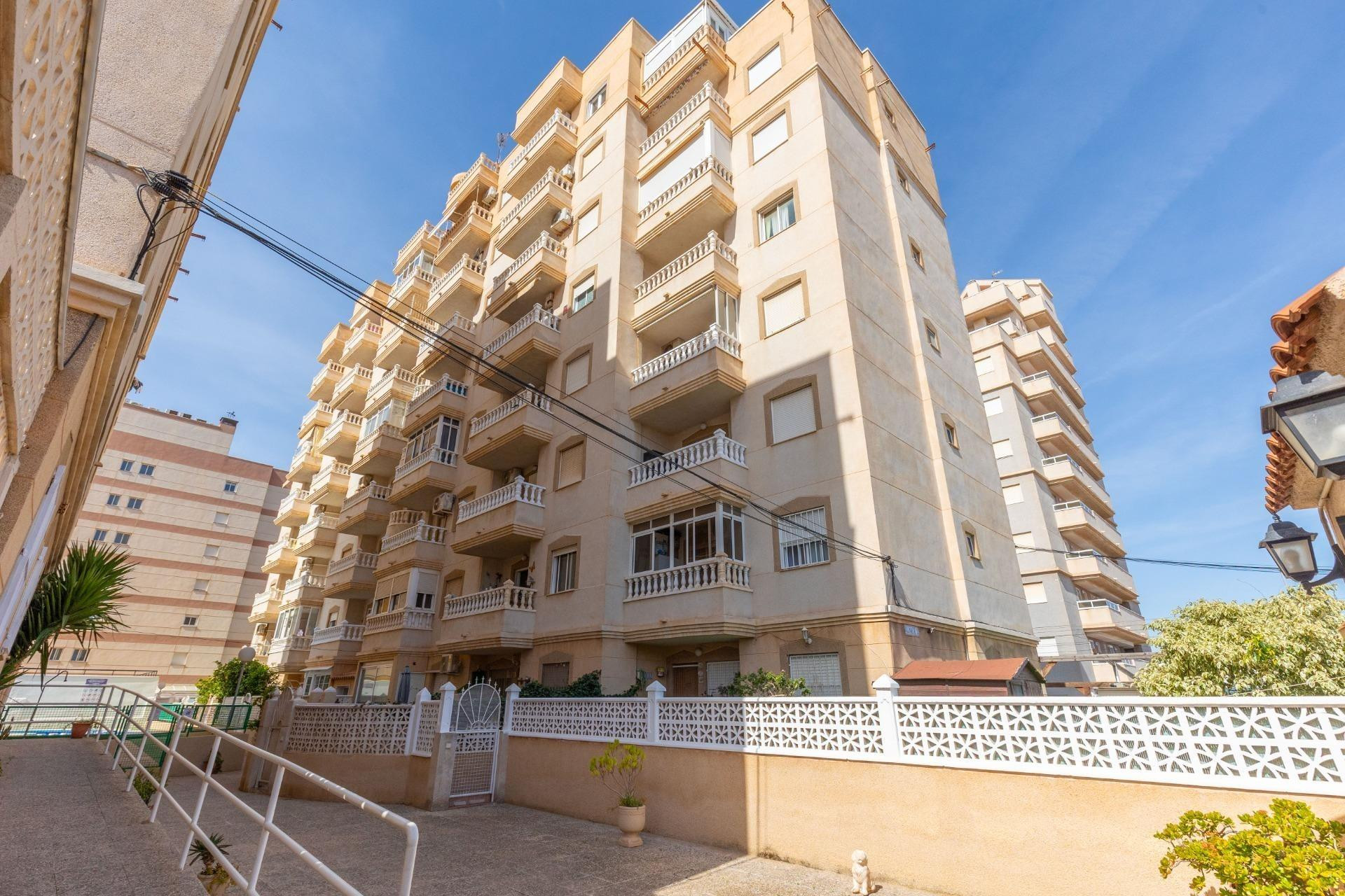 Resale - Apartment  - Torrevieja - Nueva Torrevieja