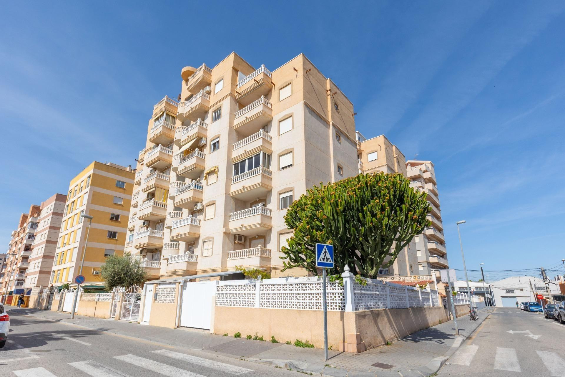 Resale - Apartment  - Torrevieja - Nueva Torrevieja