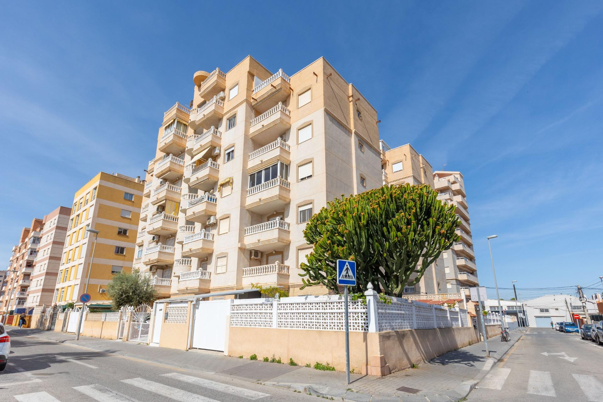Resale - Apartment  - Torrevieja - Nueva Torrevieja