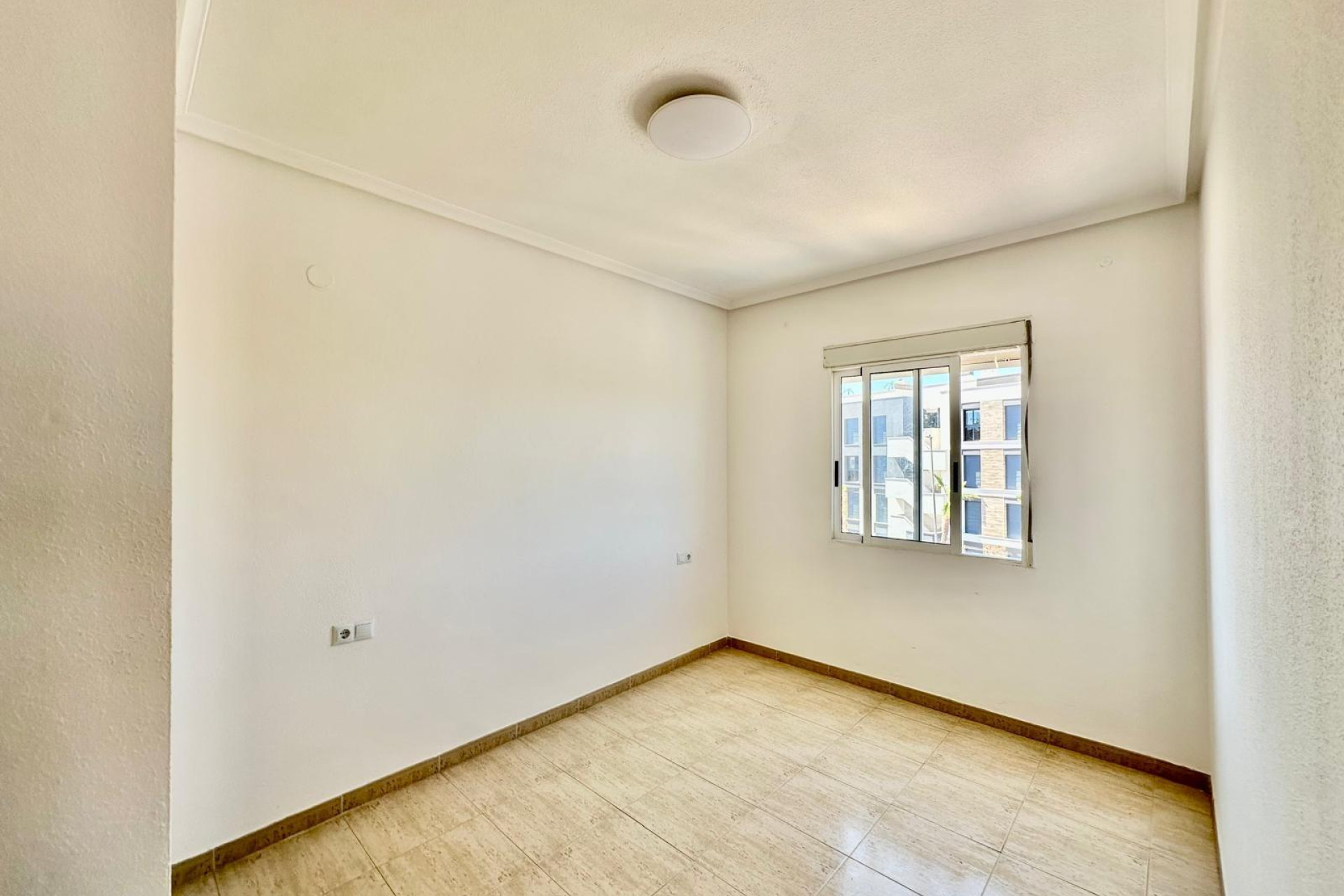 Resale - Apartment  - Torrevieja - Orihuela costa