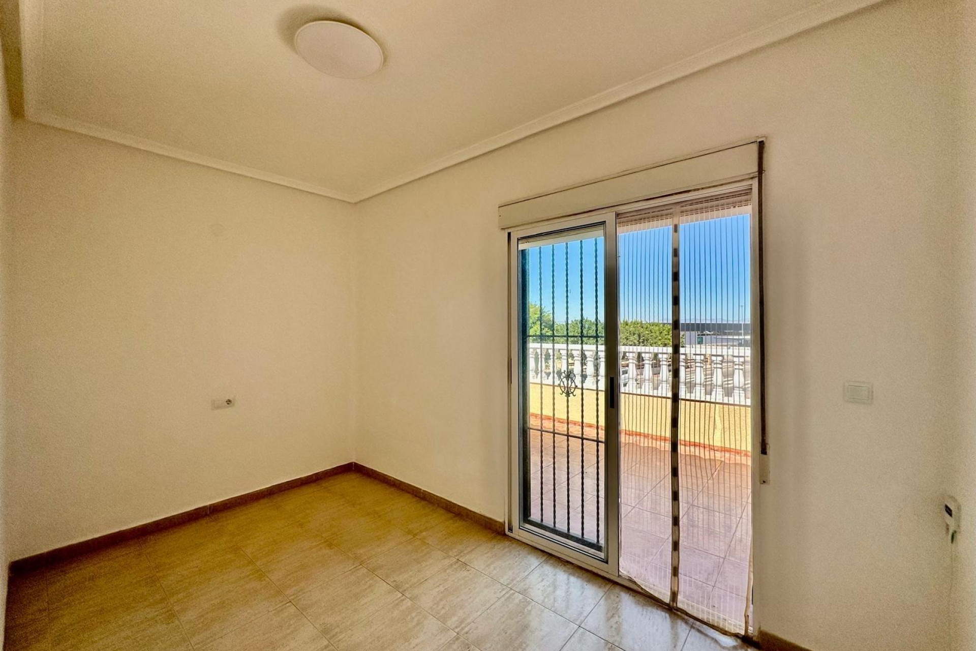 Resale - Apartment  - Torrevieja - Orihuela costa