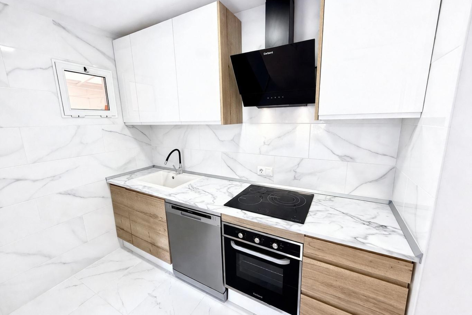 Resale - Apartment  - Torrevieja - Parque de las Naciones