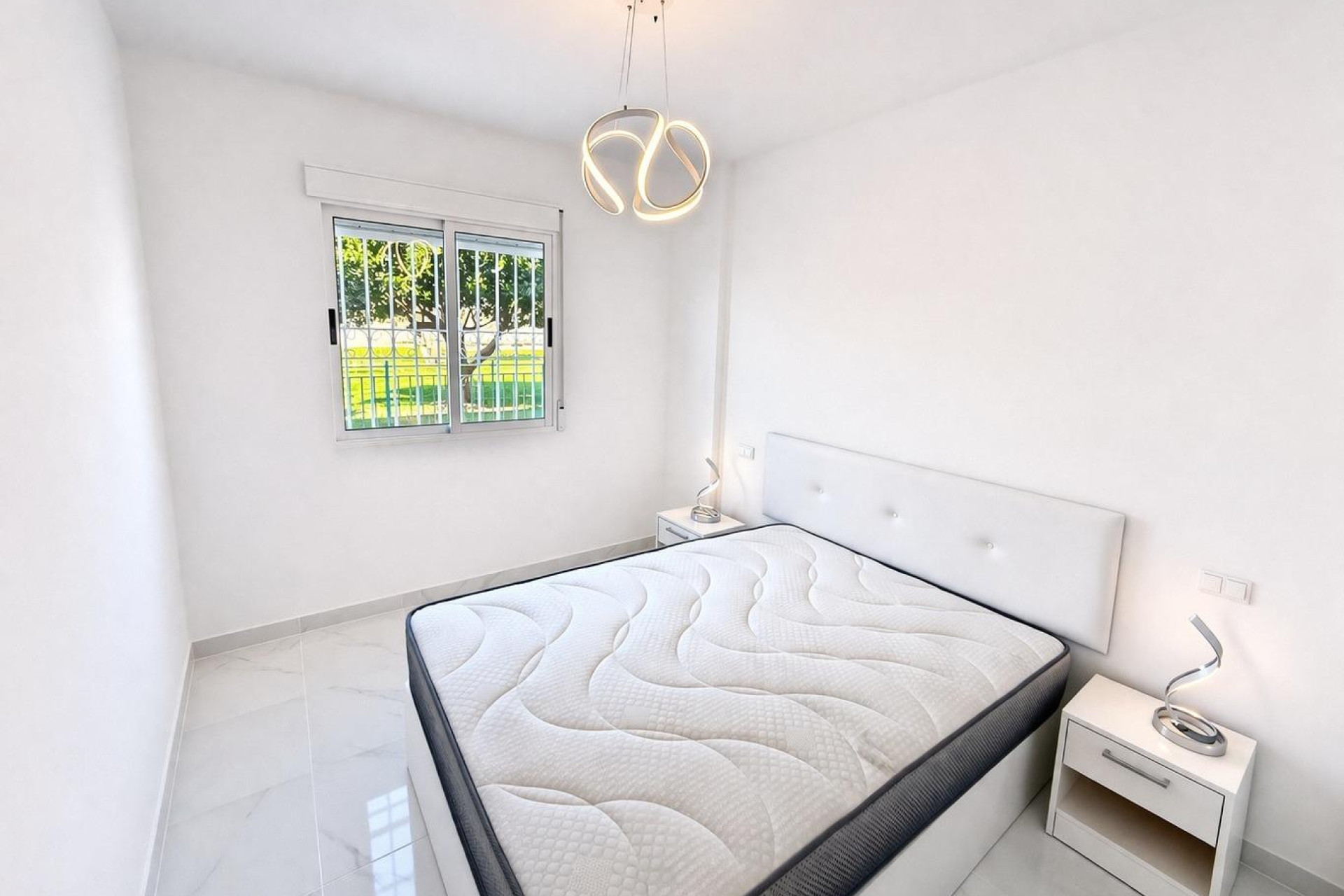 Resale - Apartment  - Torrevieja - Parque de las Naciones