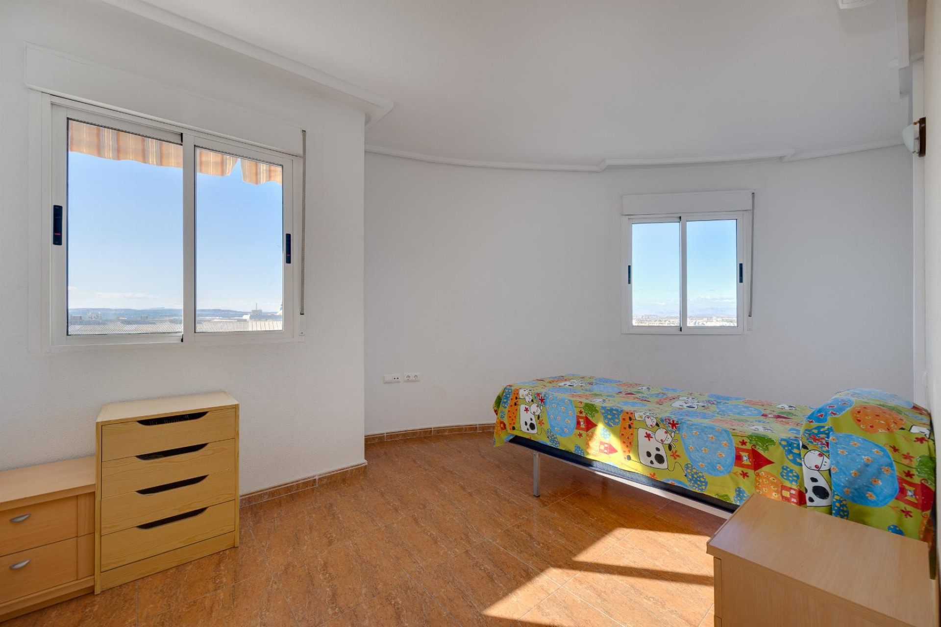 Resale - Apartment  - Torrevieja - Parque de Las Naciones