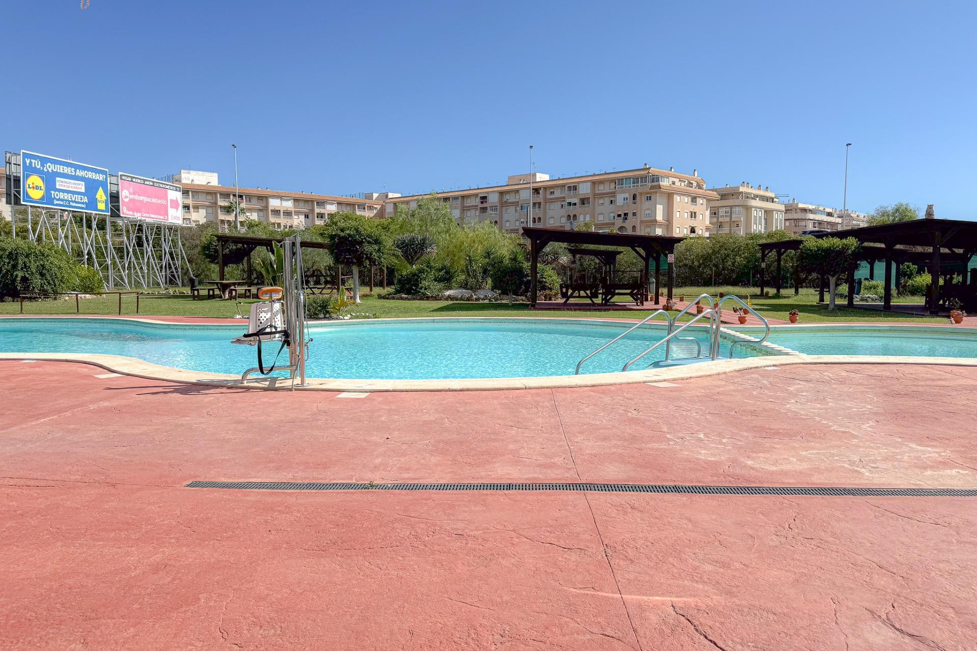 Resale - Apartment  - Torrevieja - Parque las naciones