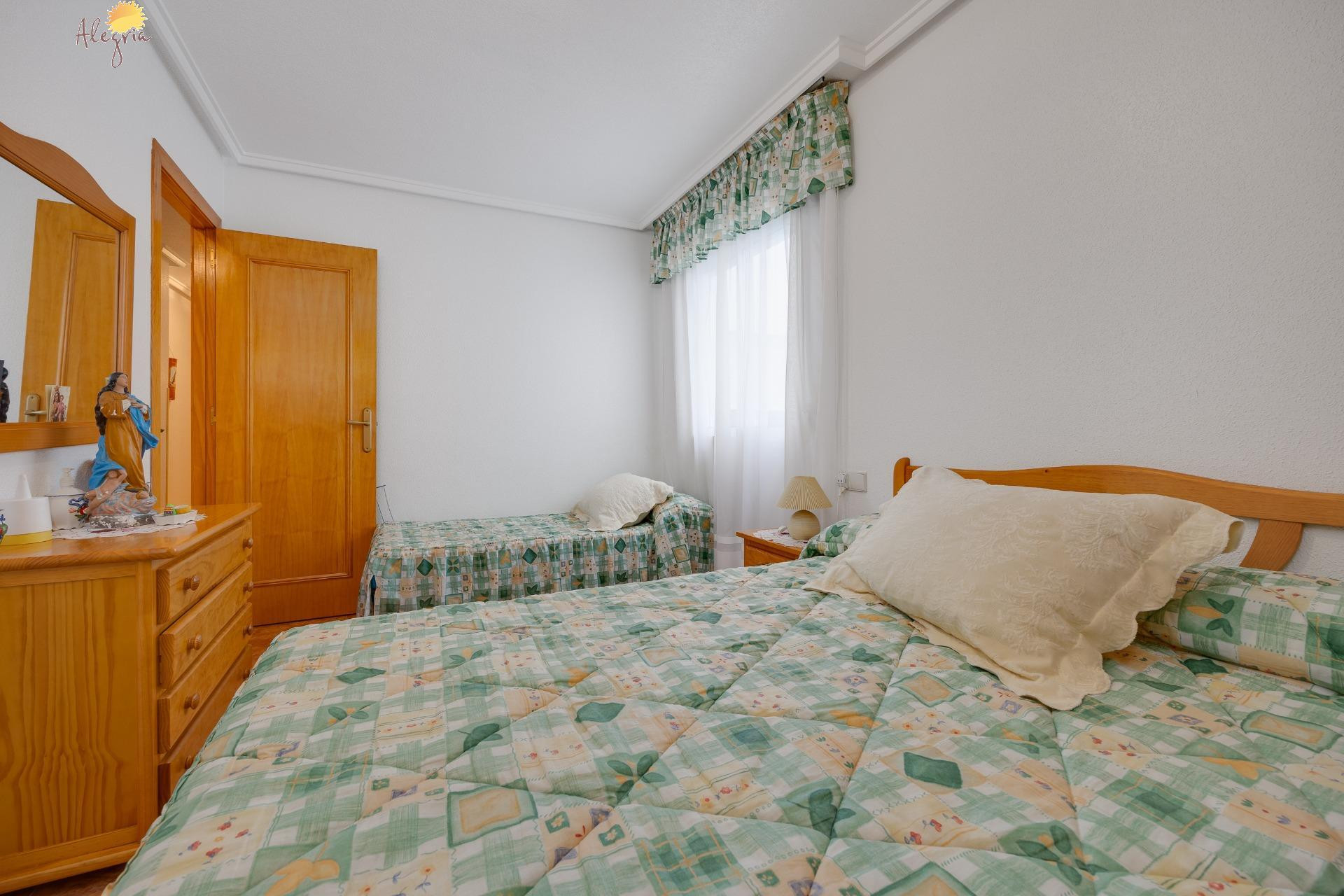 Resale - Apartment  - Torrevieja - Parque las naciones