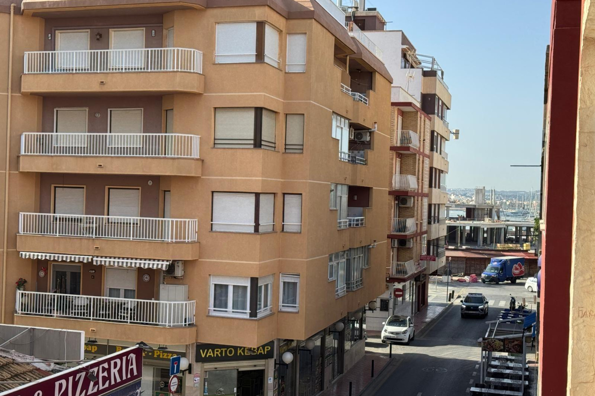 Resale - Apartment  - Torrevieja - Paseo maritimo