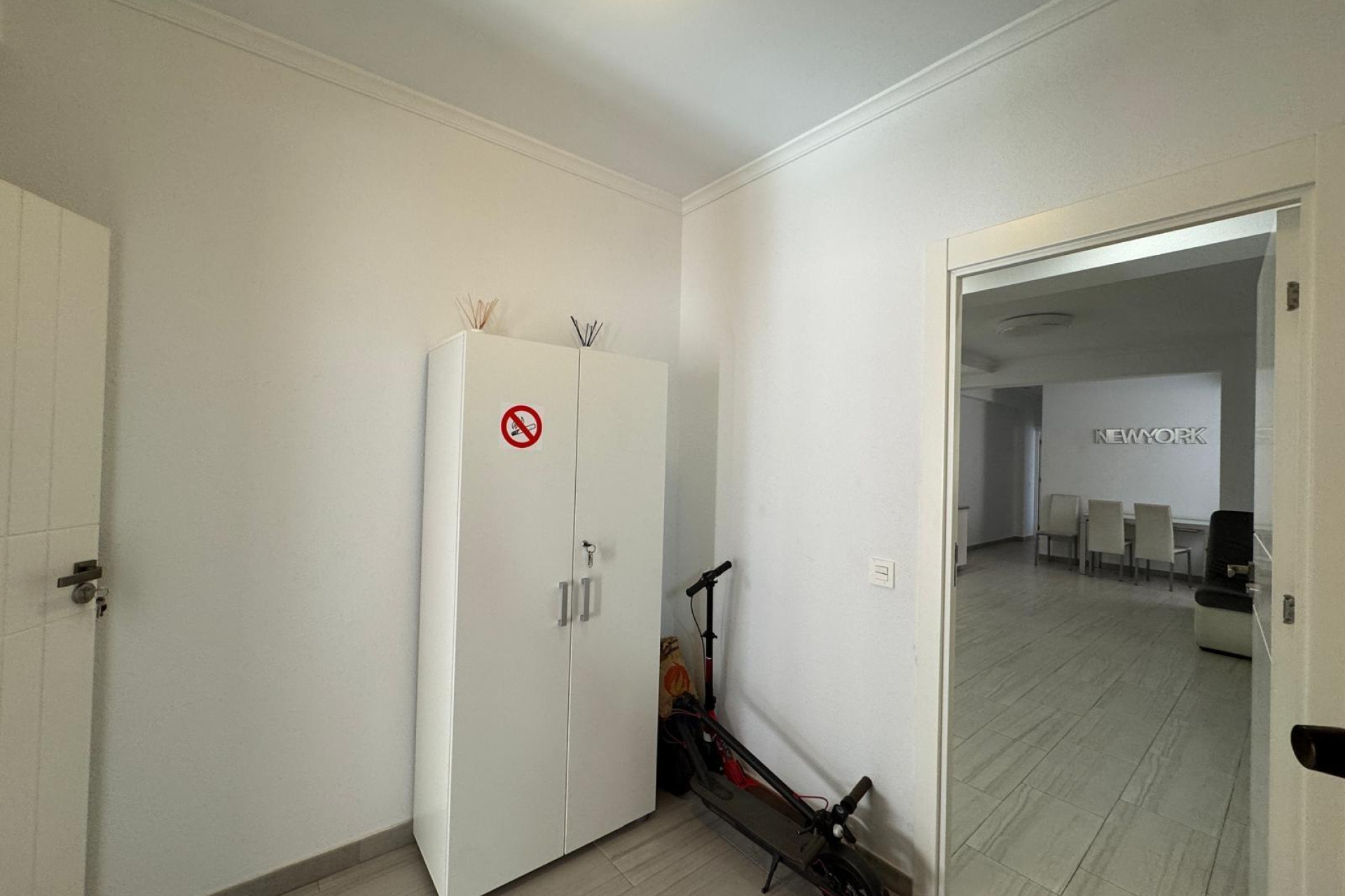 Resale - Apartment  - Torrevieja - Paseo maritimo