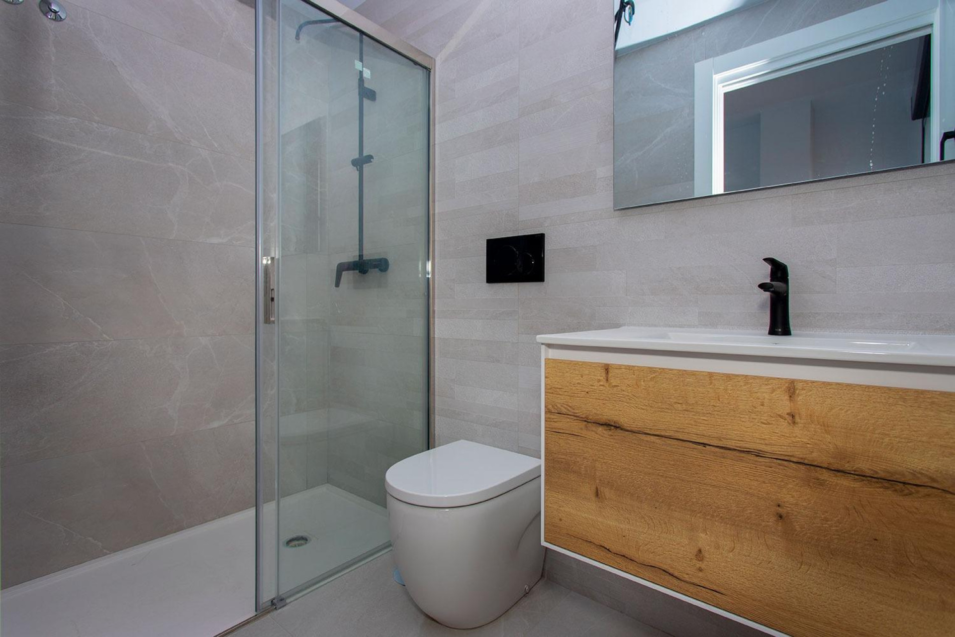 Resale - Apartment  - Torrevieja - Paseo maritimo