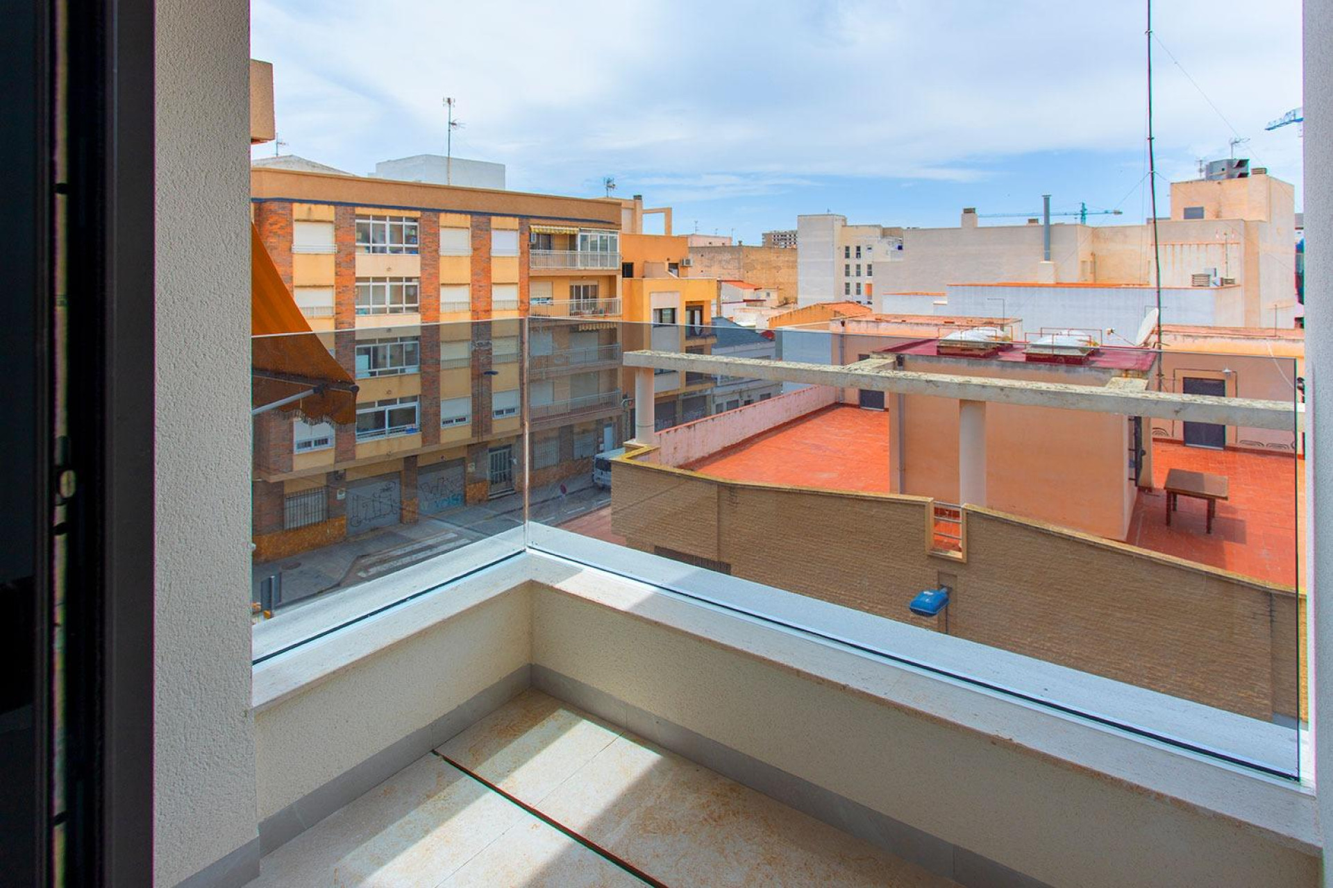 Resale - Apartment  - Torrevieja - Paseo maritimo