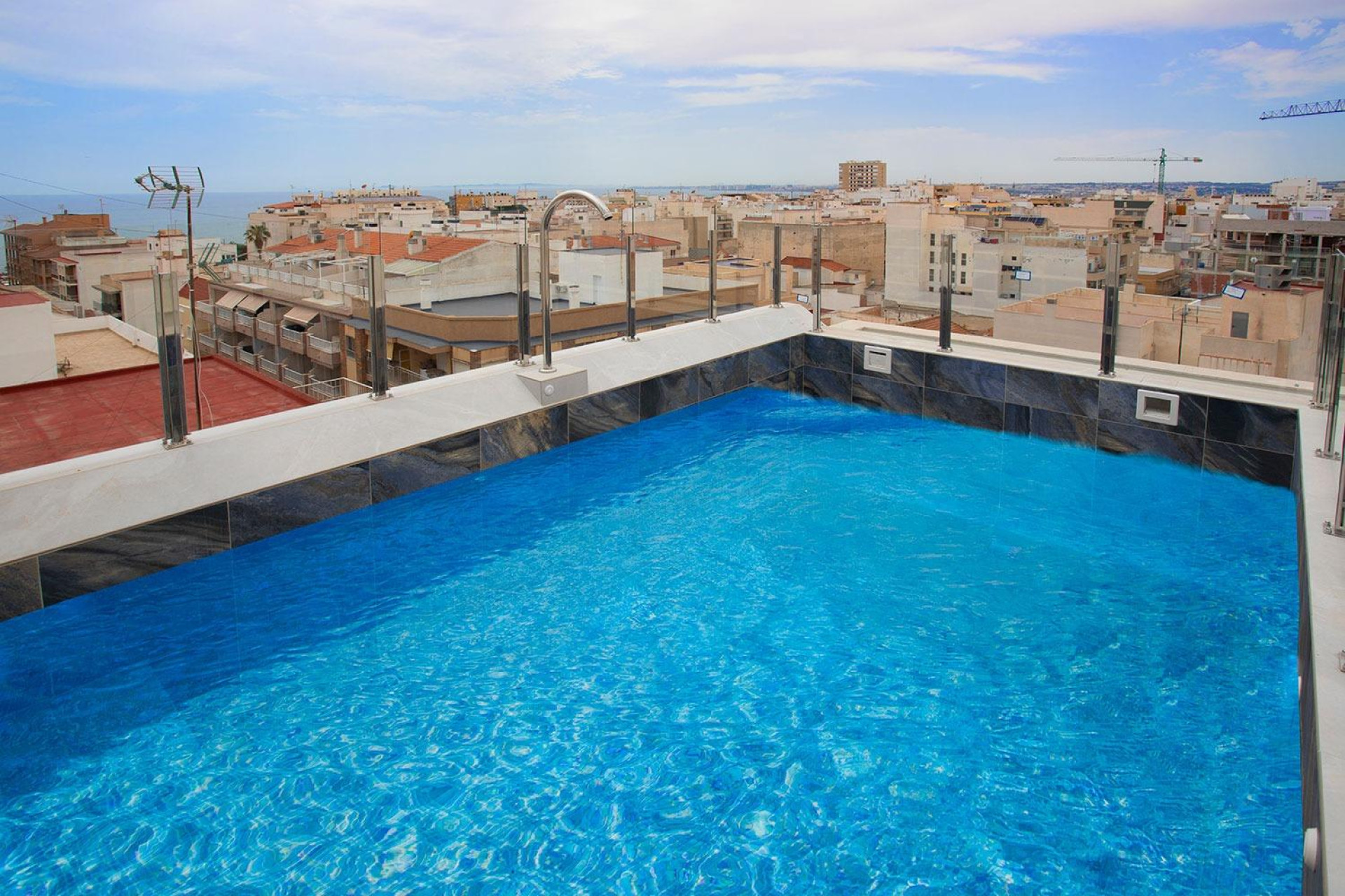 Resale - Apartment  - Torrevieja - Paseo maritimo