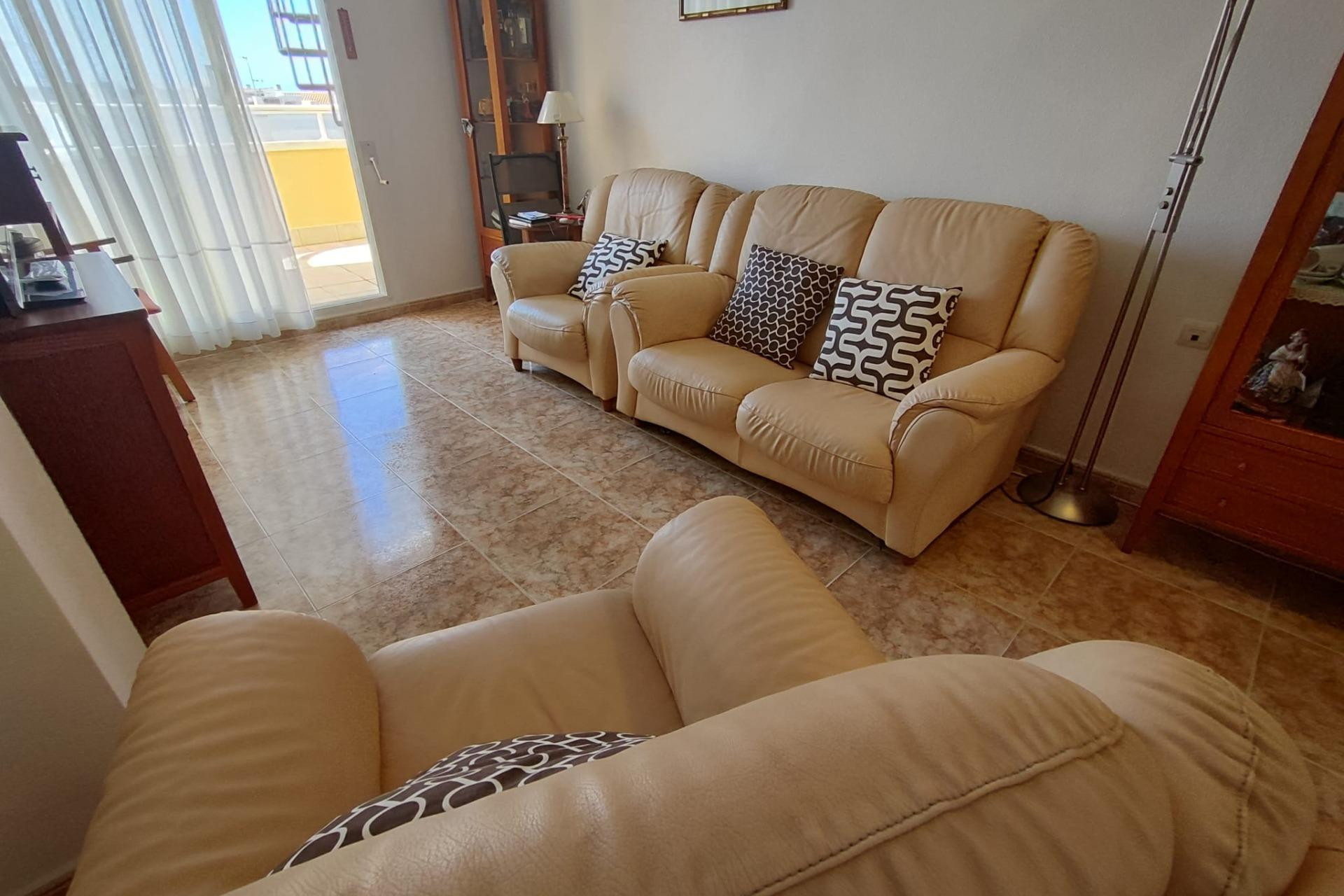 Resale - Apartment  - Torrevieja - Paseo maritimo