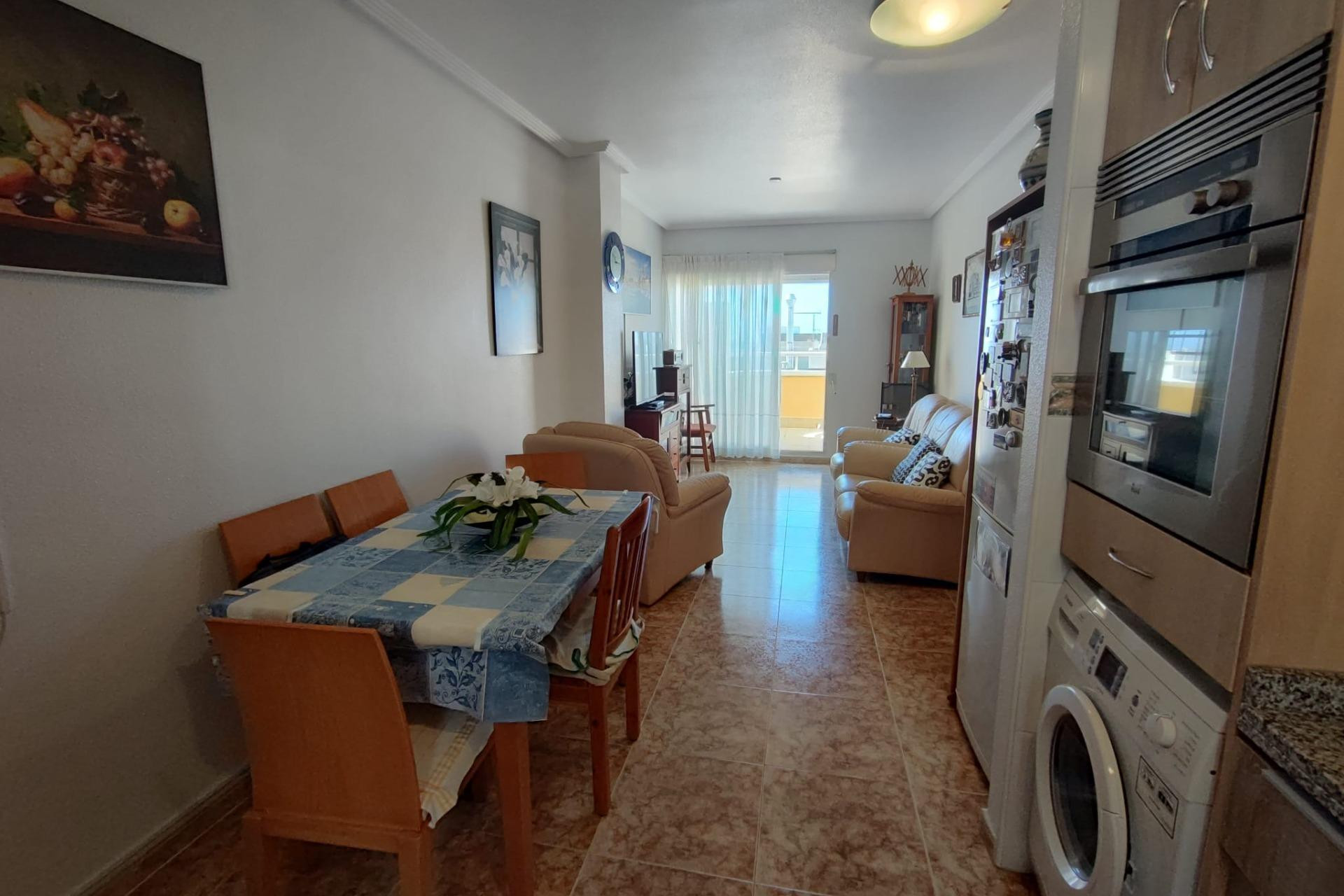 Resale - Apartment  - Torrevieja - Paseo maritimo
