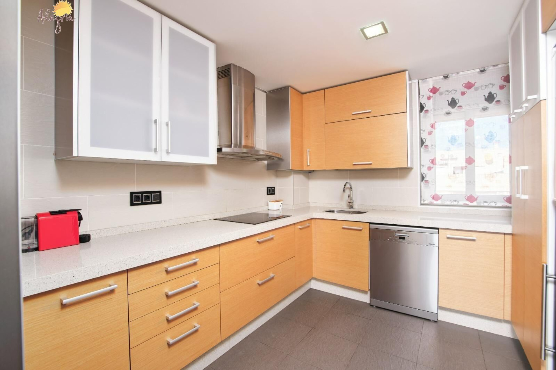 Resale - Apartment  - Torrevieja - Paseo maritimo