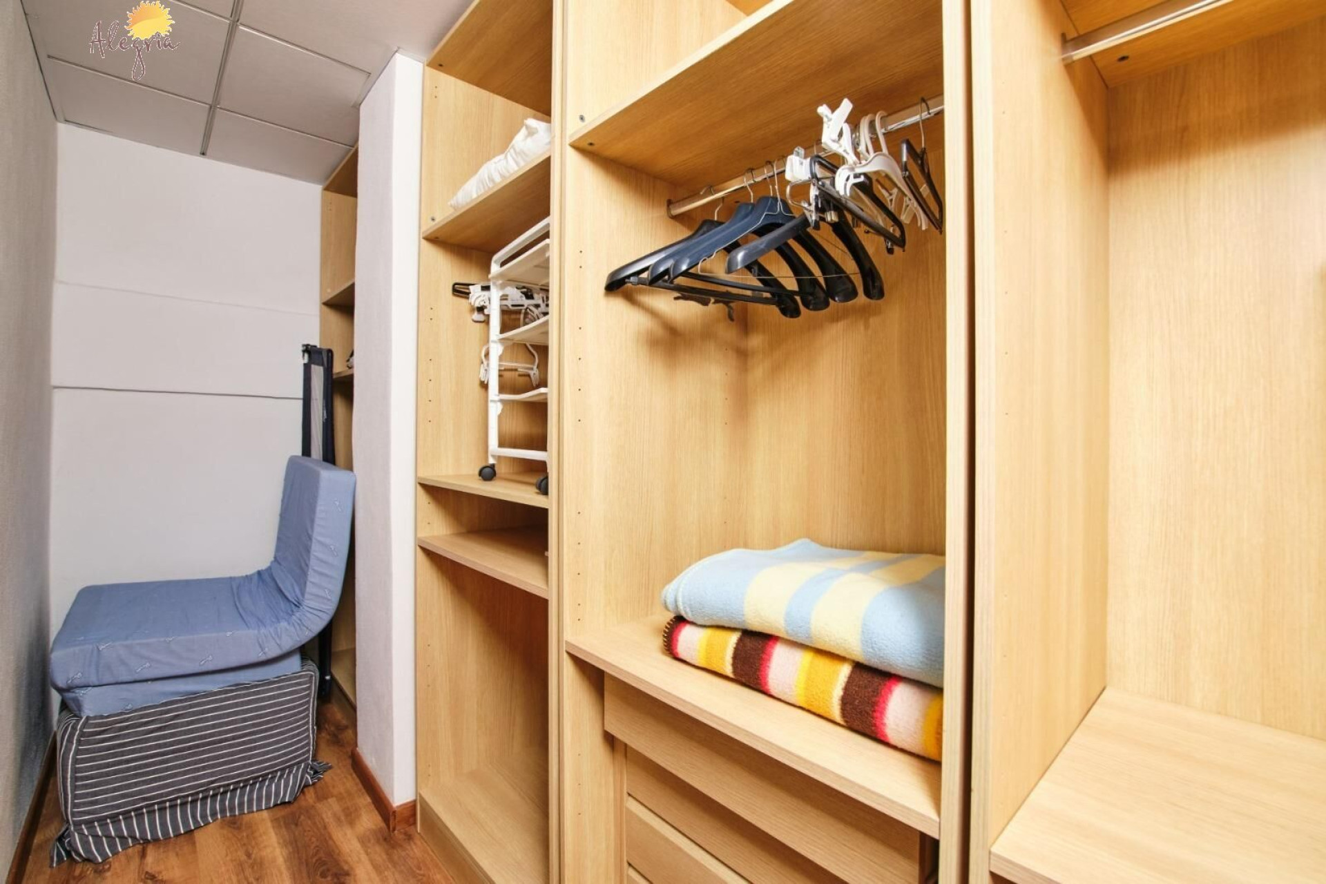 Resale - Apartment  - Torrevieja - Paseo maritimo