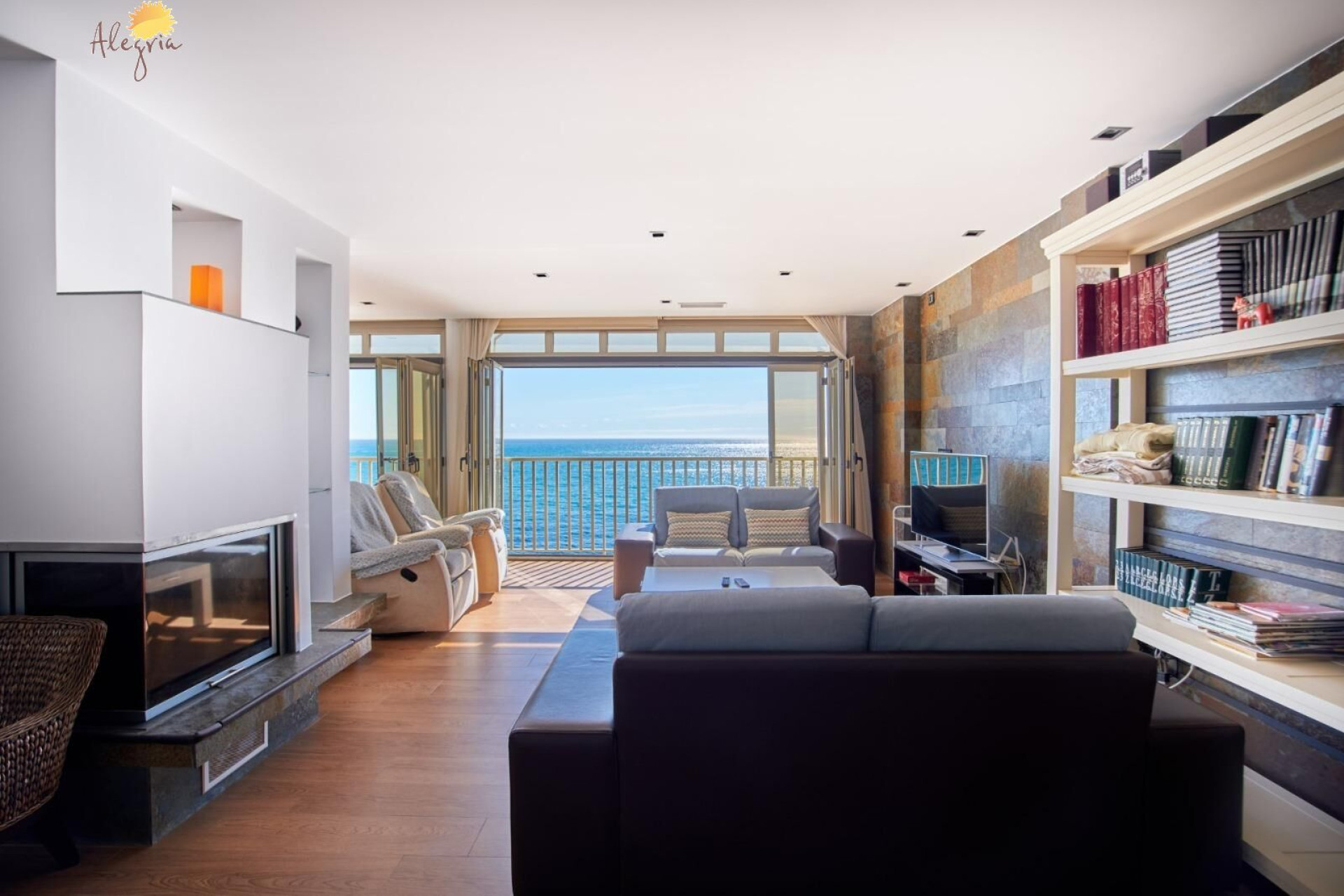 Resale - Apartment  - Torrevieja - Paseo maritimo