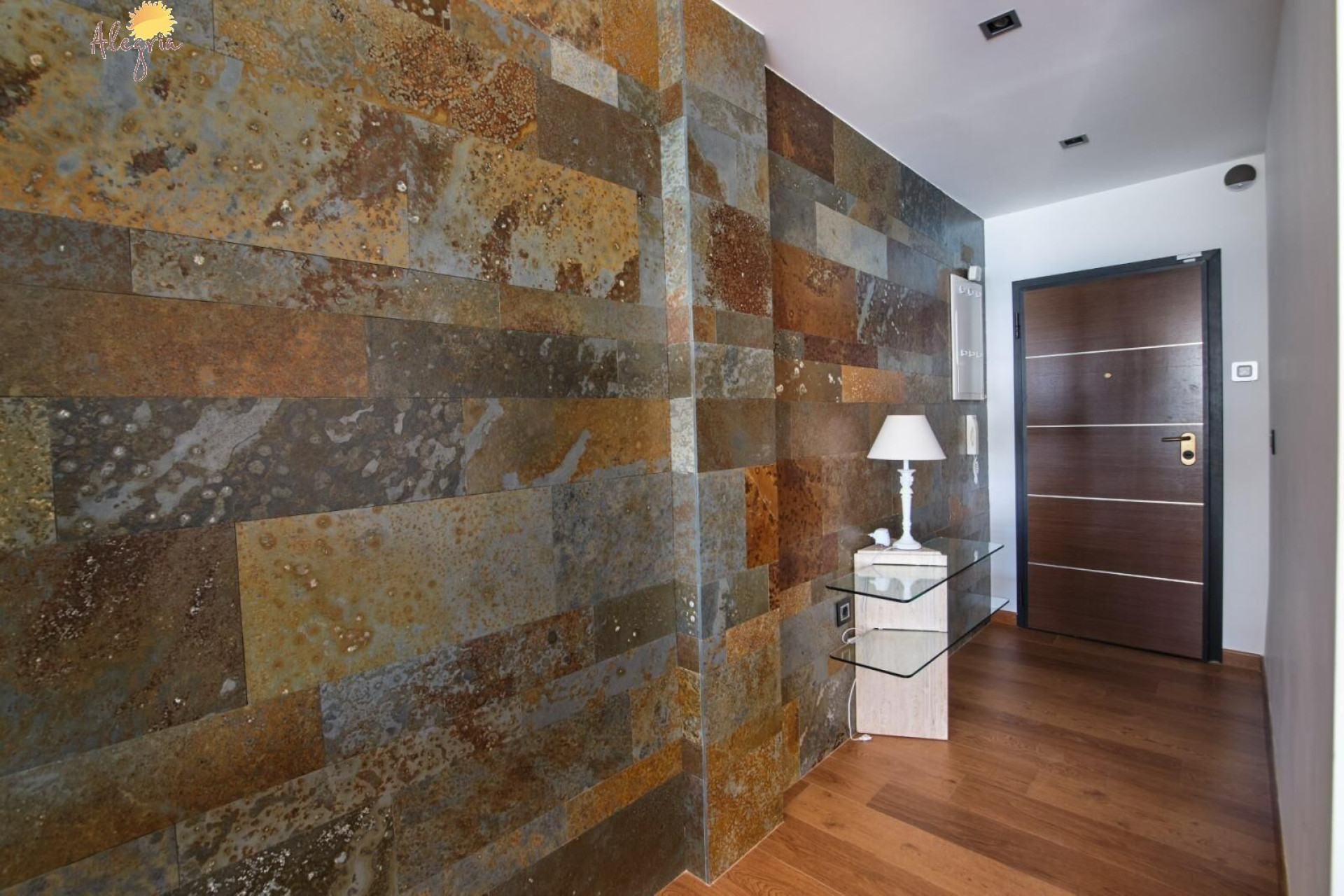 Resale - Apartment  - Torrevieja - Paseo maritimo