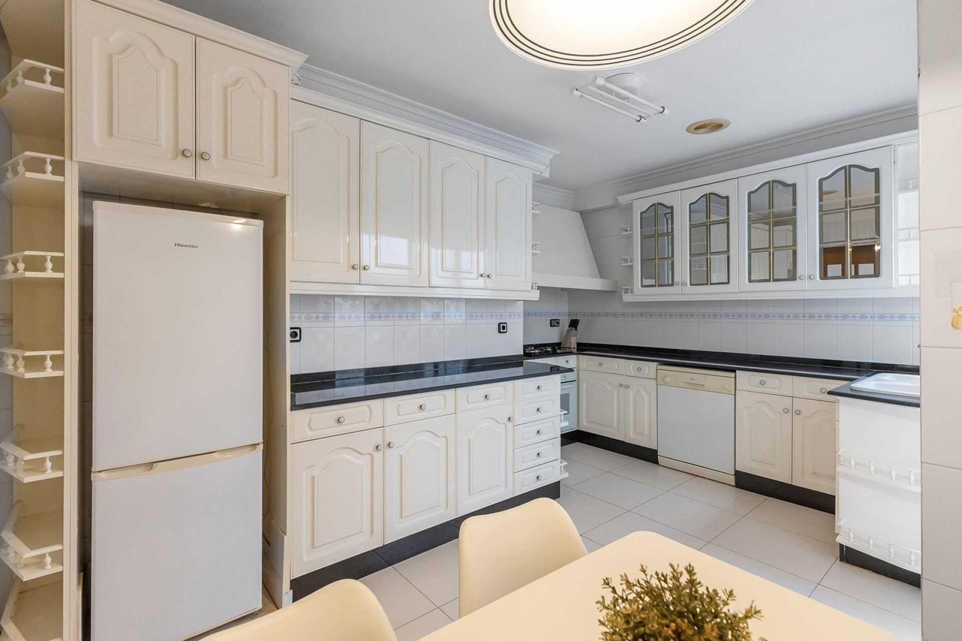 Resale - Apartment  - Torrevieja - Paseo maritimo