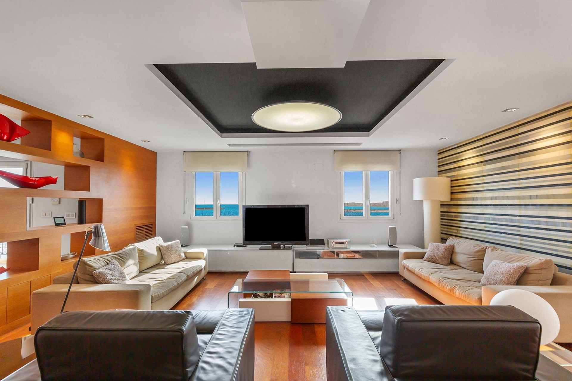 Resale - Apartment  - Torrevieja - Paseo maritimo