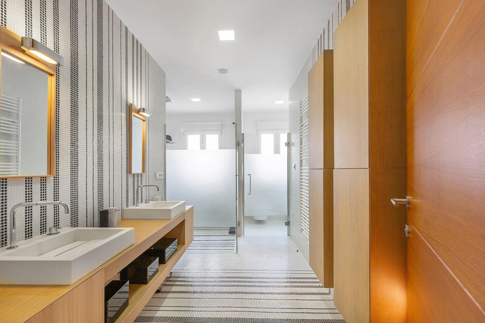 Resale - Apartment  - Torrevieja - Paseo maritimo