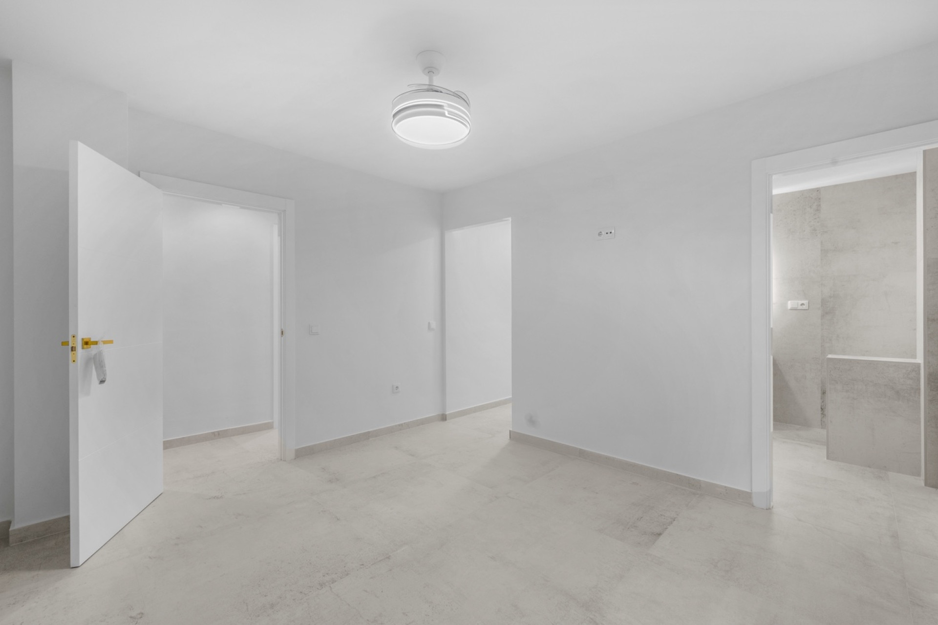 Resale - Apartment  - Torrevieja - Playa Acequion