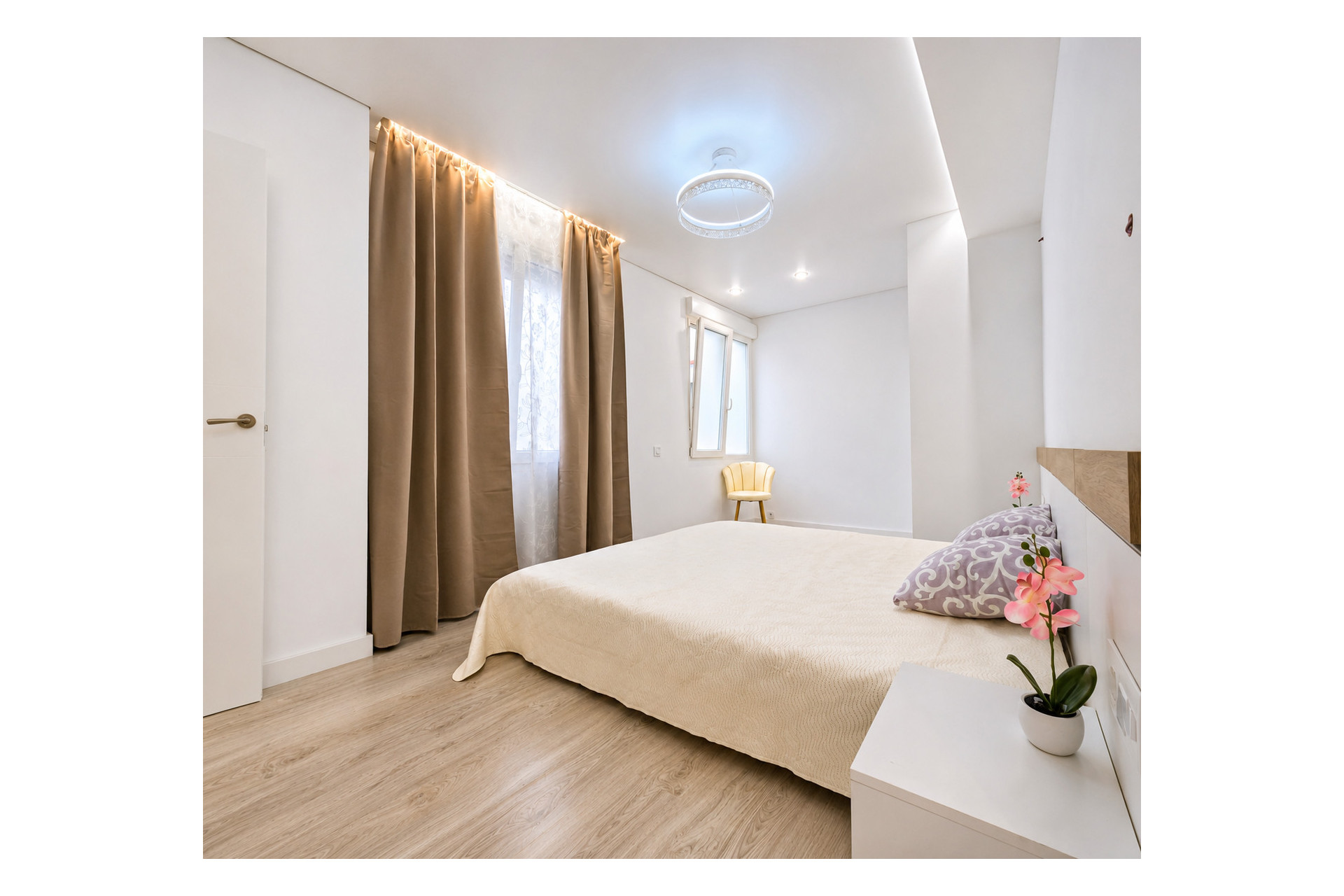 Resale - Apartment  - Torrevieja - Playa Acequion