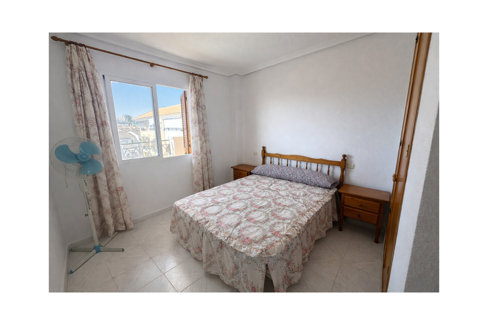 Resale - Apartment  - Torrevieja - PLAYA DE LA MATA