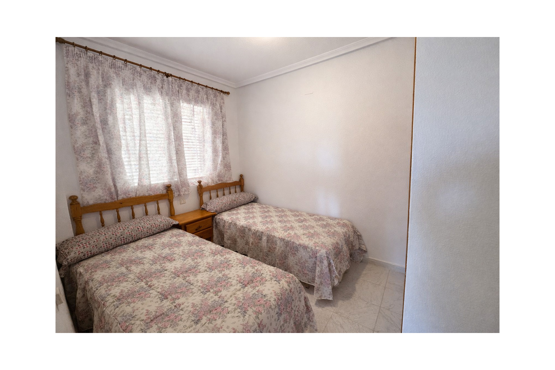 Resale - Apartment  - Torrevieja - PLAYA DE LA MATA