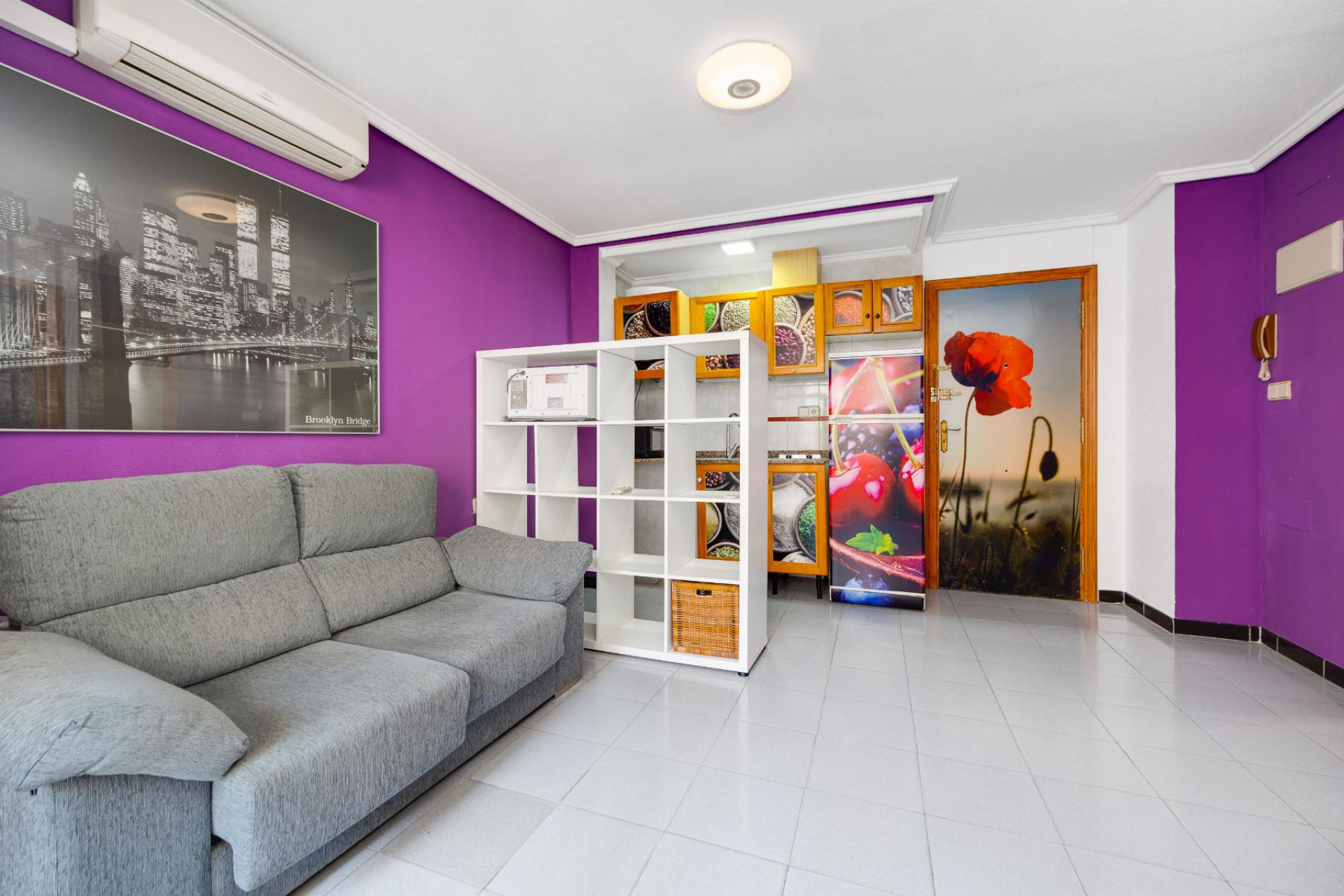 Resale - Apartment  - Torrevieja - Playa de Los Locos-Curva del Palangre