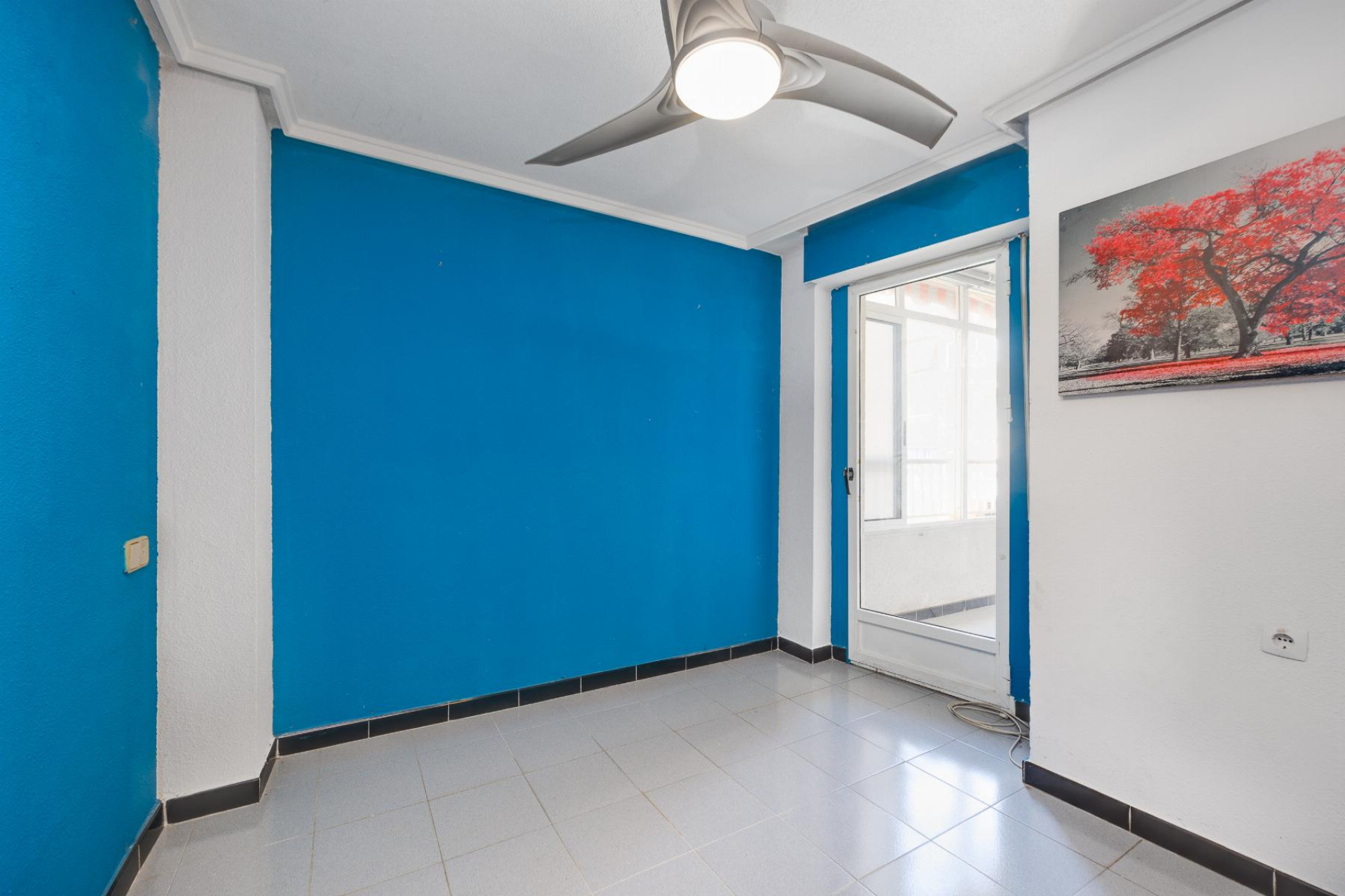 Resale - Apartment  - Torrevieja - Playa de Los Locos-Curva del Palangre