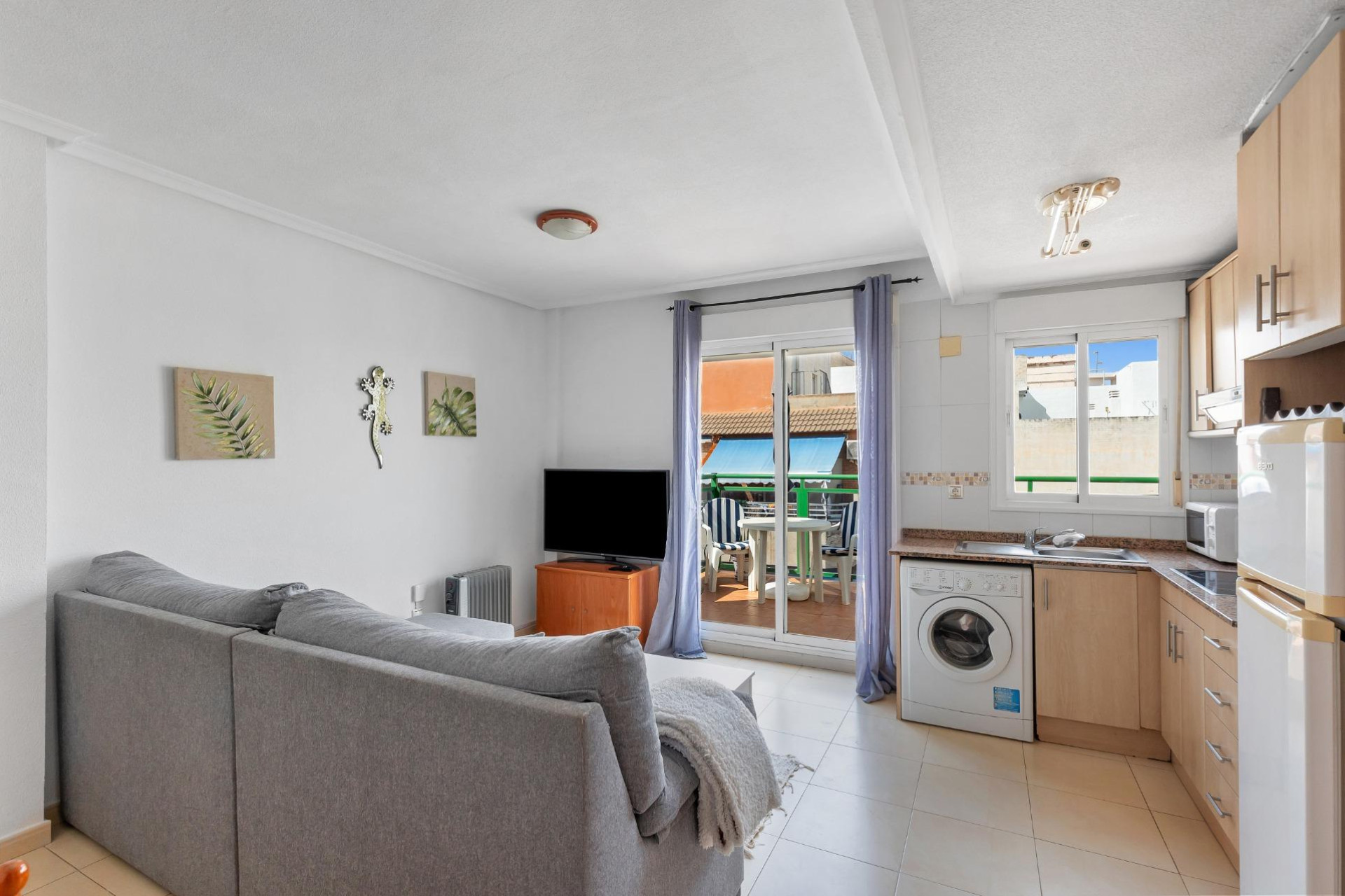 Resale - Apartment  - Torrevieja - Playa de los locos