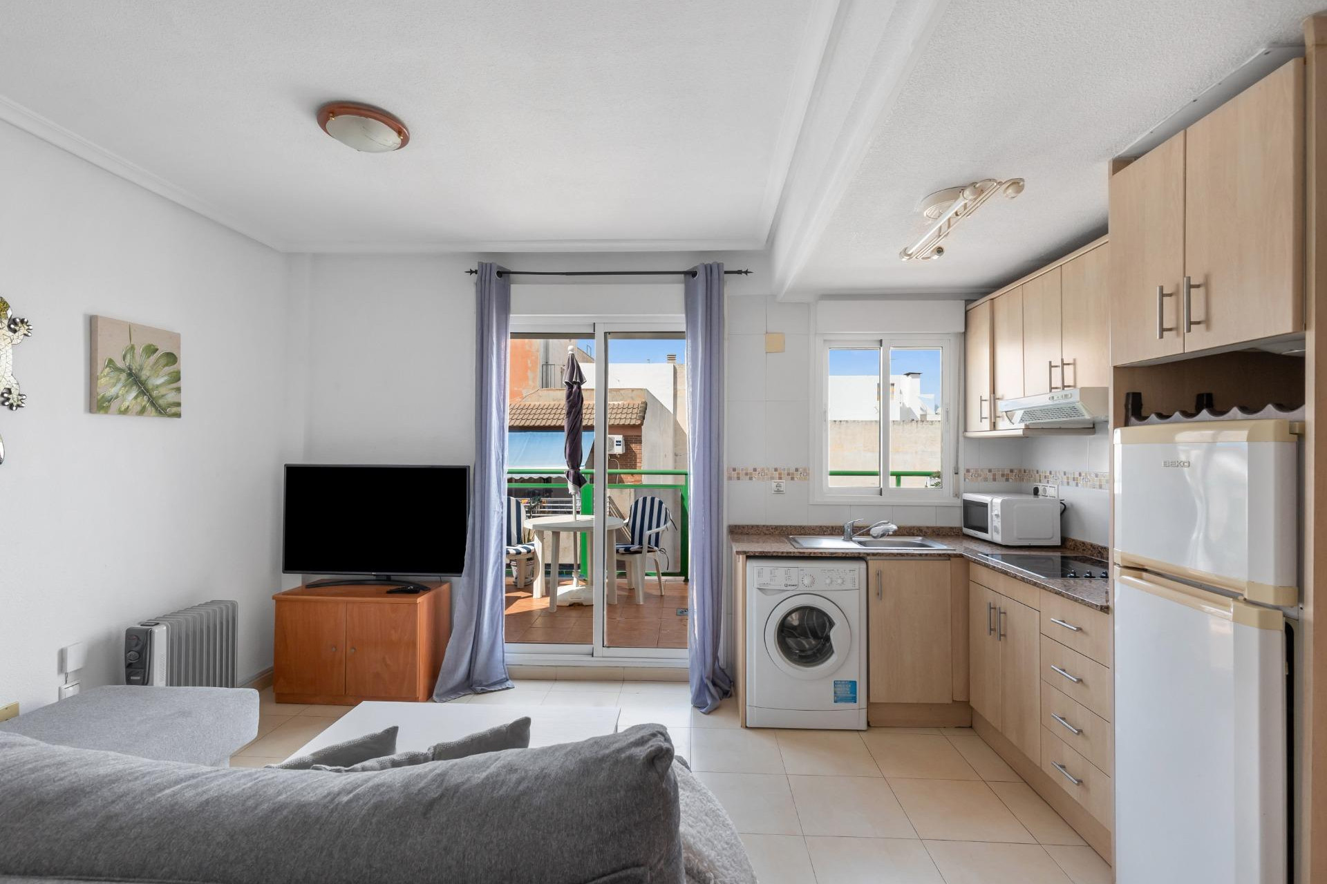 Resale - Apartment  - Torrevieja - Playa de los locos