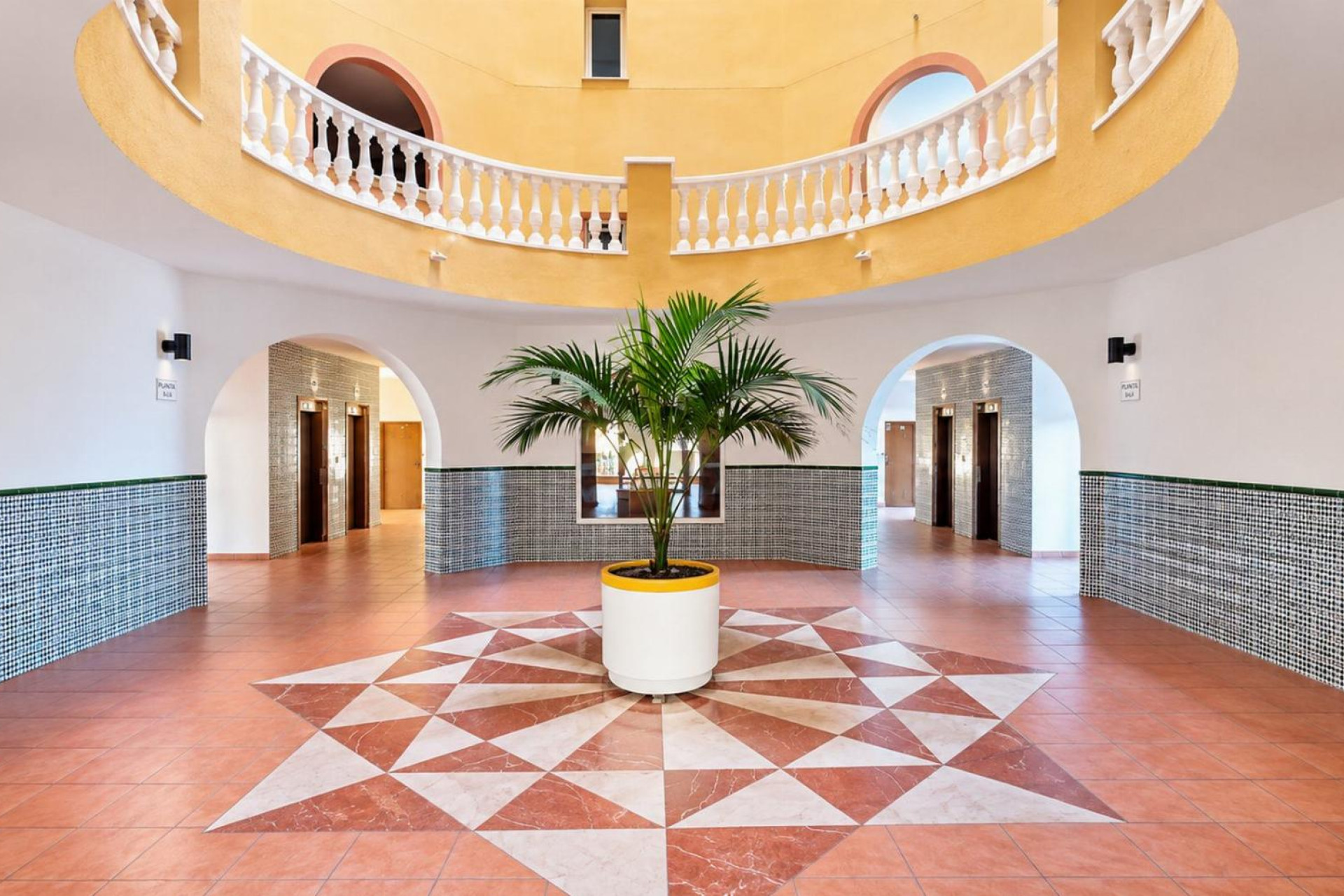 Resale - Apartment  - Torrevieja - Playa de los Locos