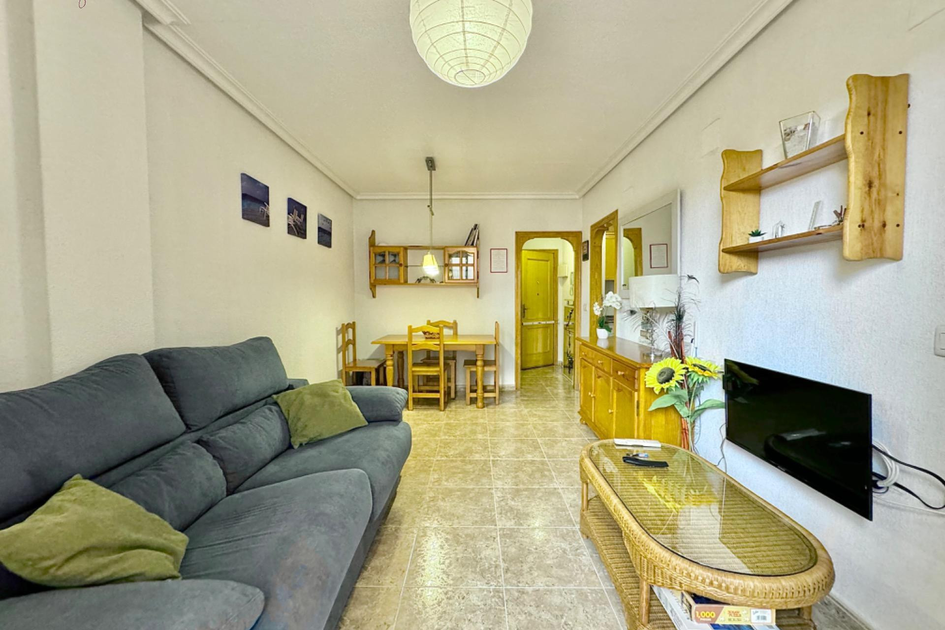 Resale - Apartment  - Torrevieja - Playa de los locos