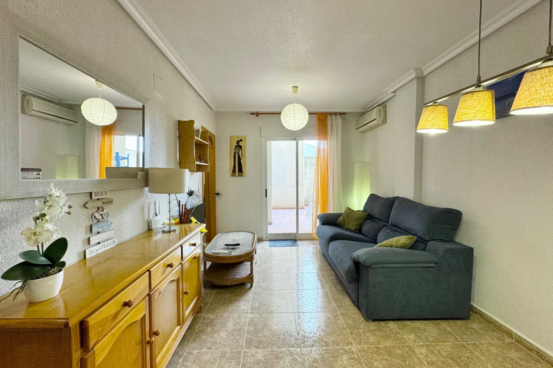 Resale - Apartment  - Torrevieja - Playa de los locos