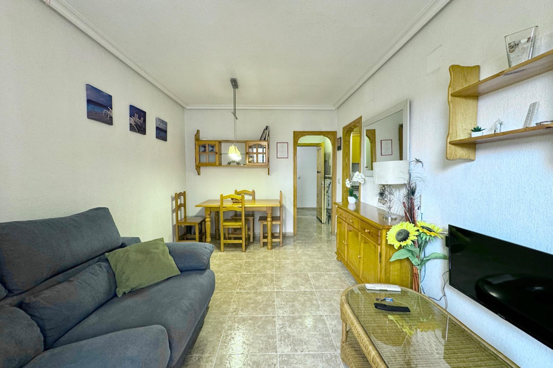 Resale - Apartment  - Torrevieja - Playa de los locos