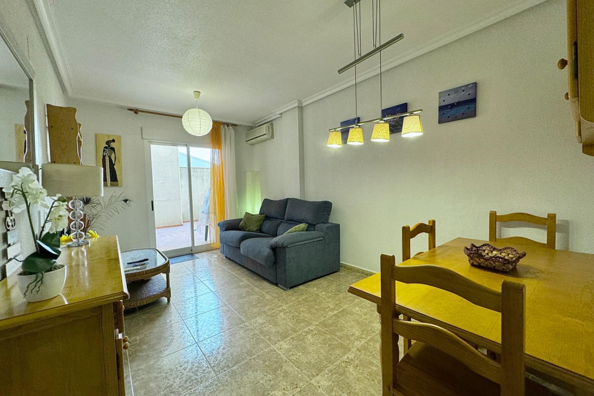 Resale - Apartment  - Torrevieja - Playa de los locos