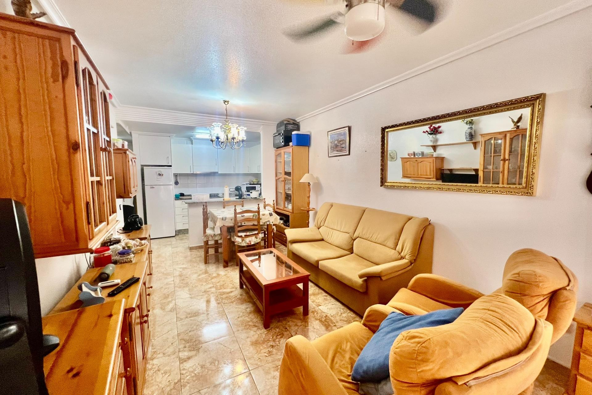 Resale - Apartment  - Torrevieja - Playa de los locos