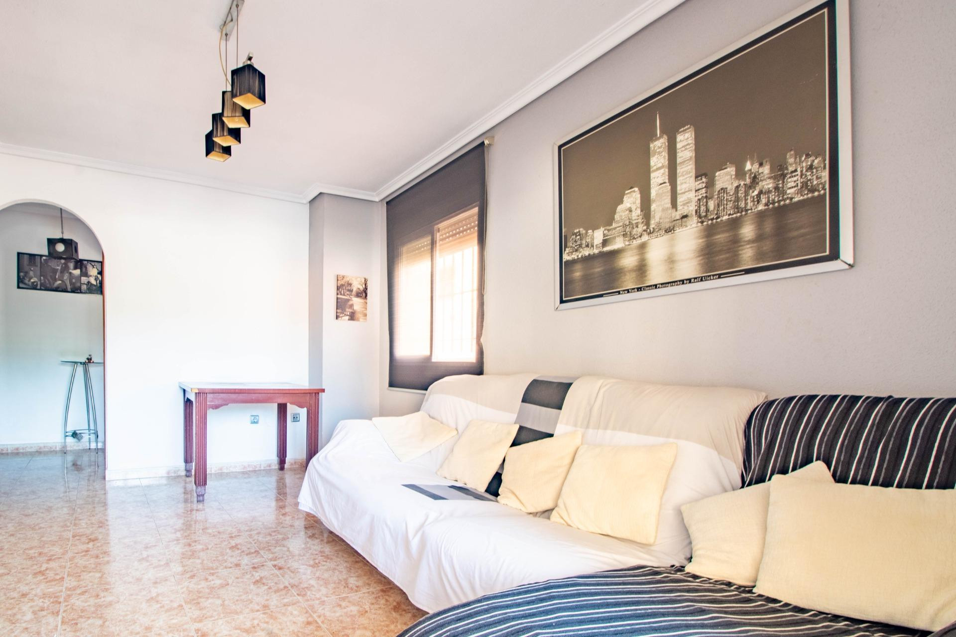 Resale - Apartment  - Torrevieja - Playa de los locos