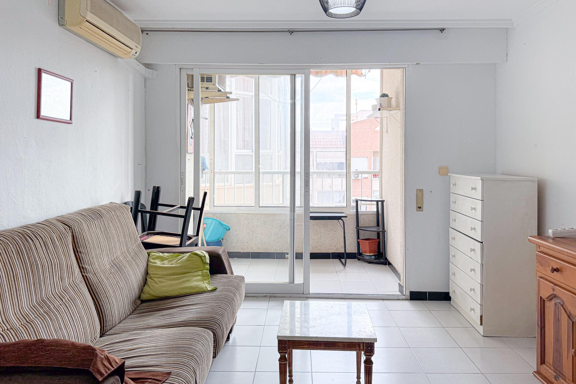 Resale - Apartment  - Torrevieja - Playa de los locos