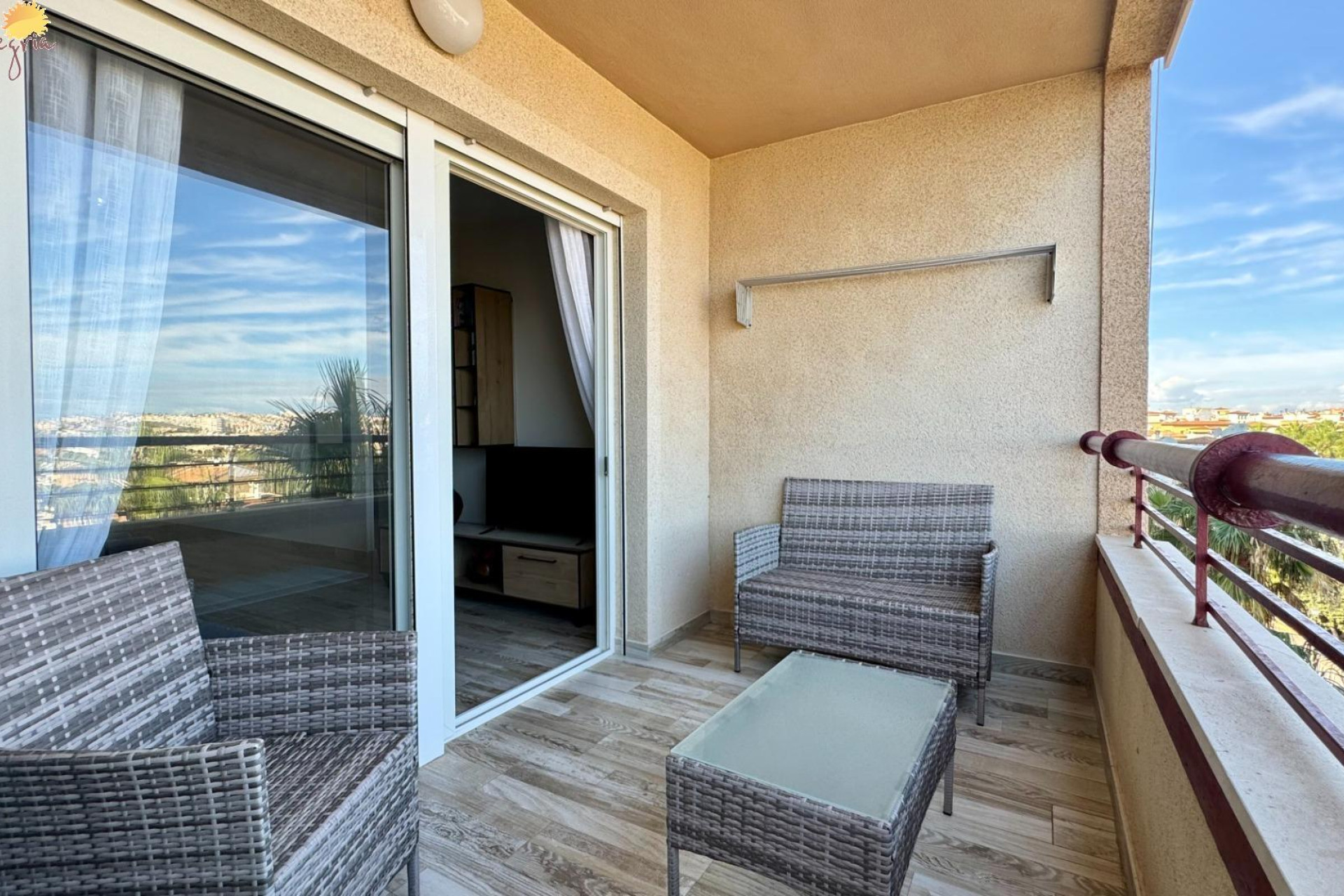 Resale - Apartment  - Torrevieja - Playa de los locos