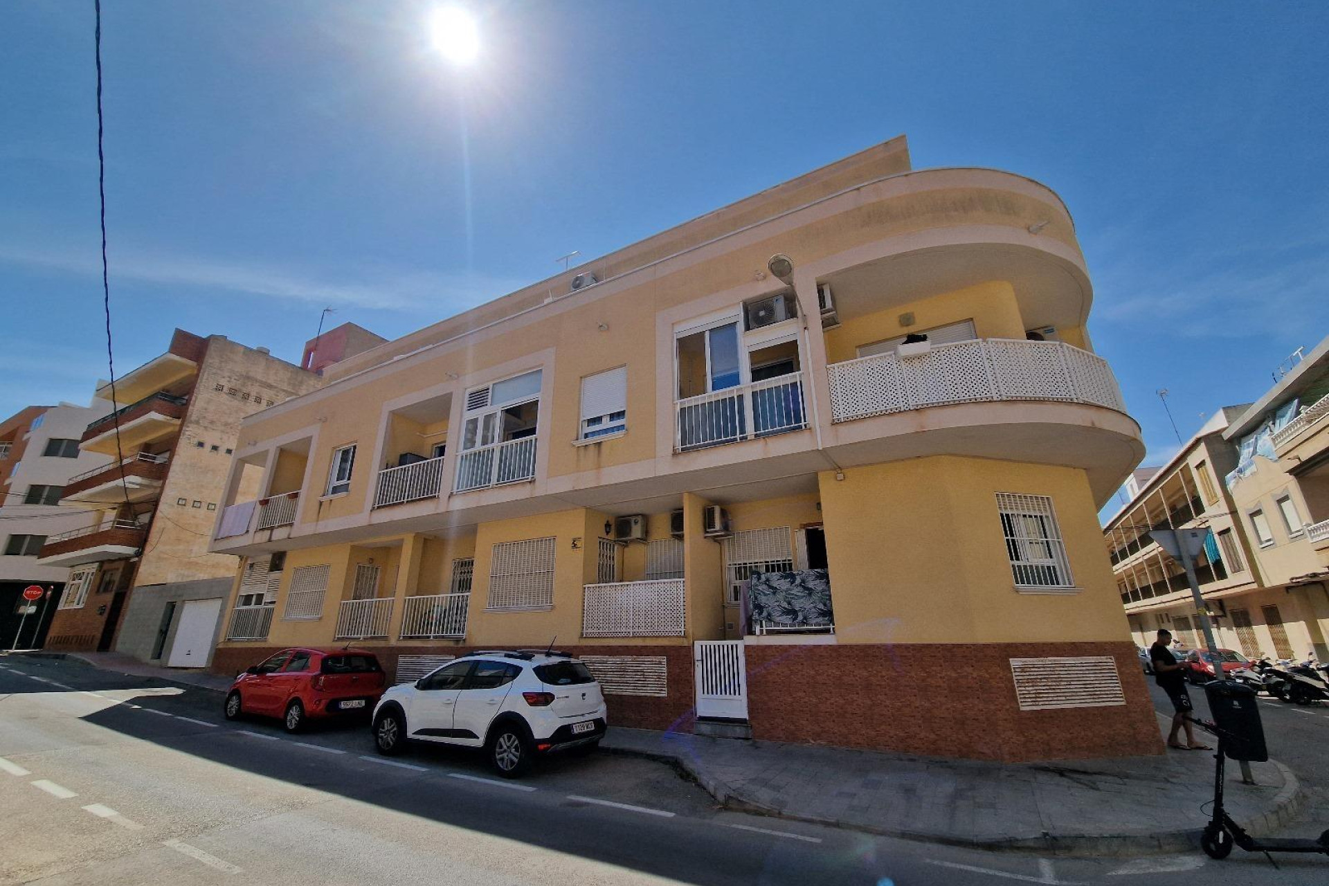 Resale - Apartment  - Torrevieja - Playa de los locos