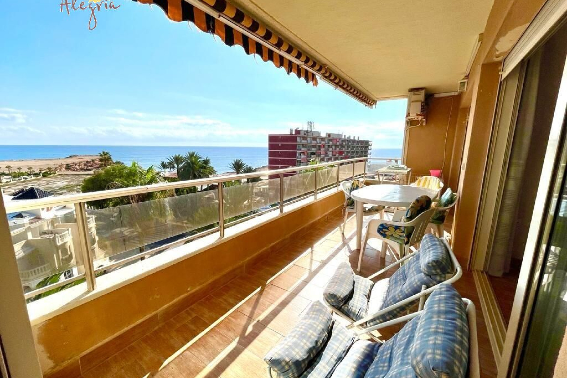 Resale - Apartment  - Torrevieja - Playa de los Locos
