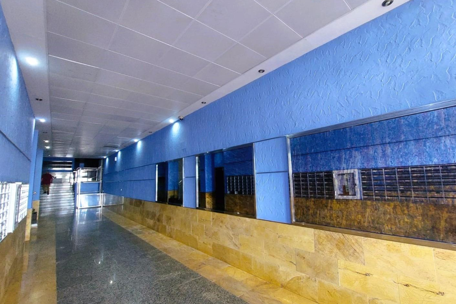 Resale - Apartment  - Torrevieja - Playa de los Locos