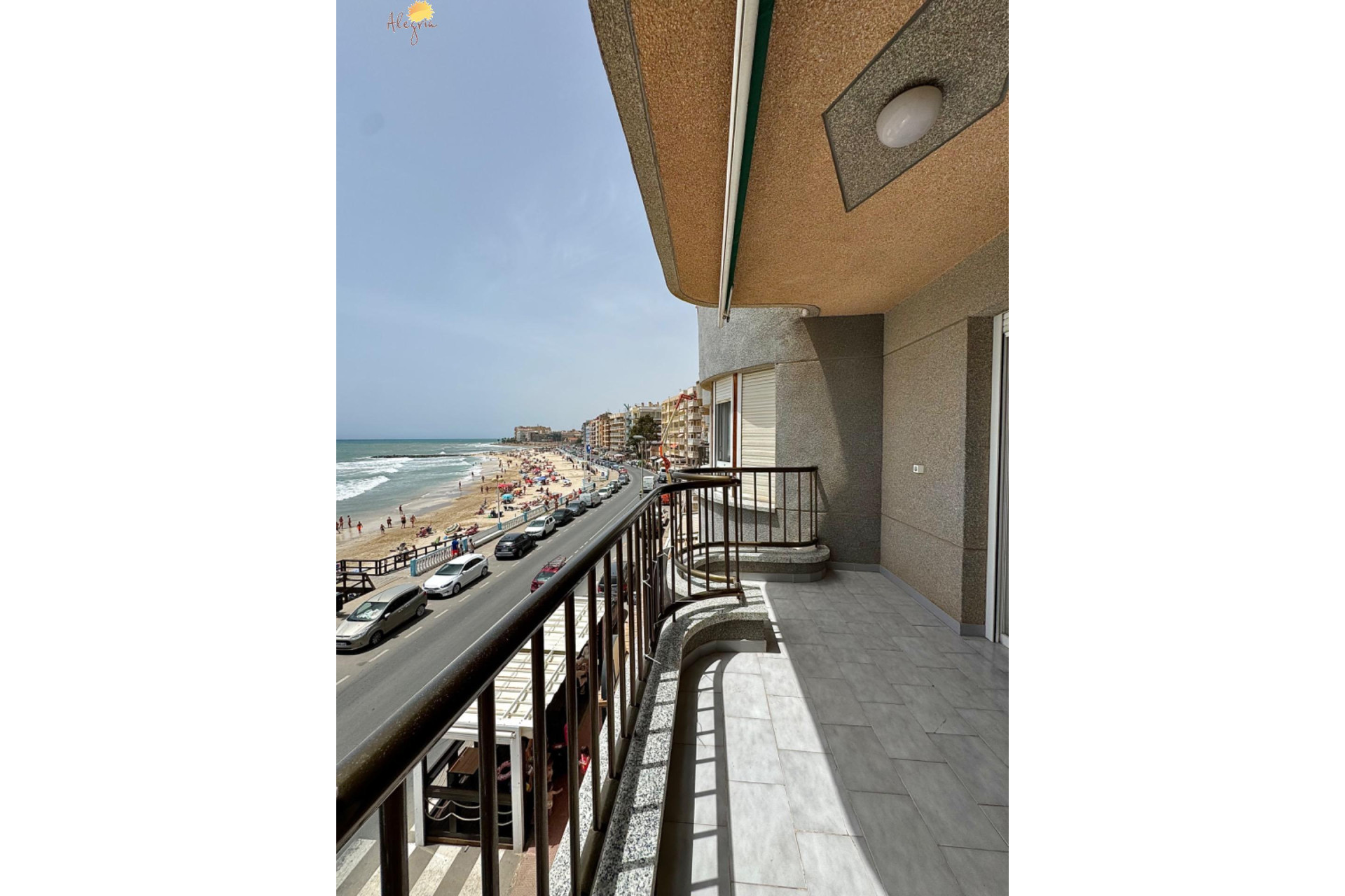 Resale - Apartment  - Torrevieja - Playa de los Locos