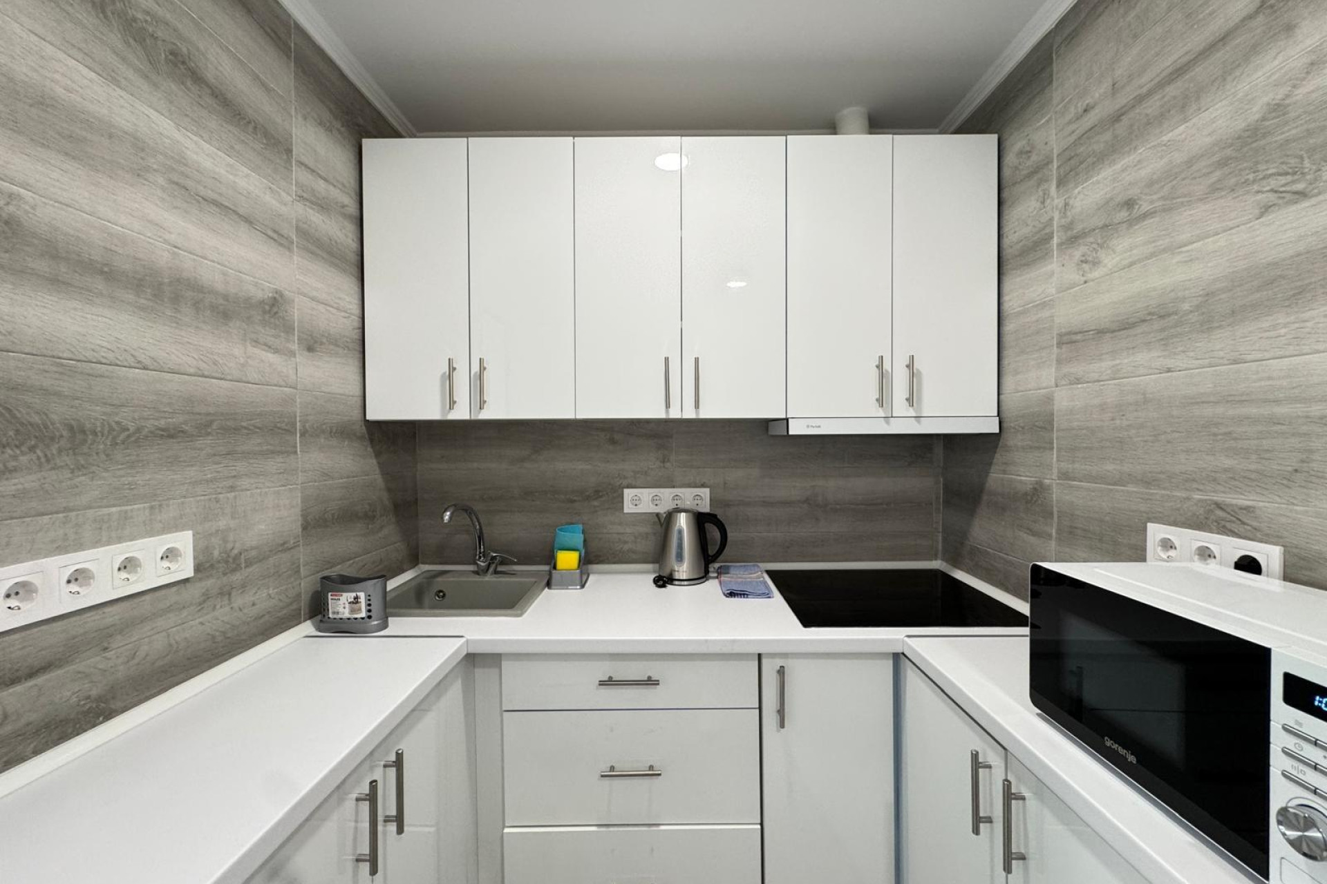 Resale - Apartment  - Torrevieja - Playa de los Locos