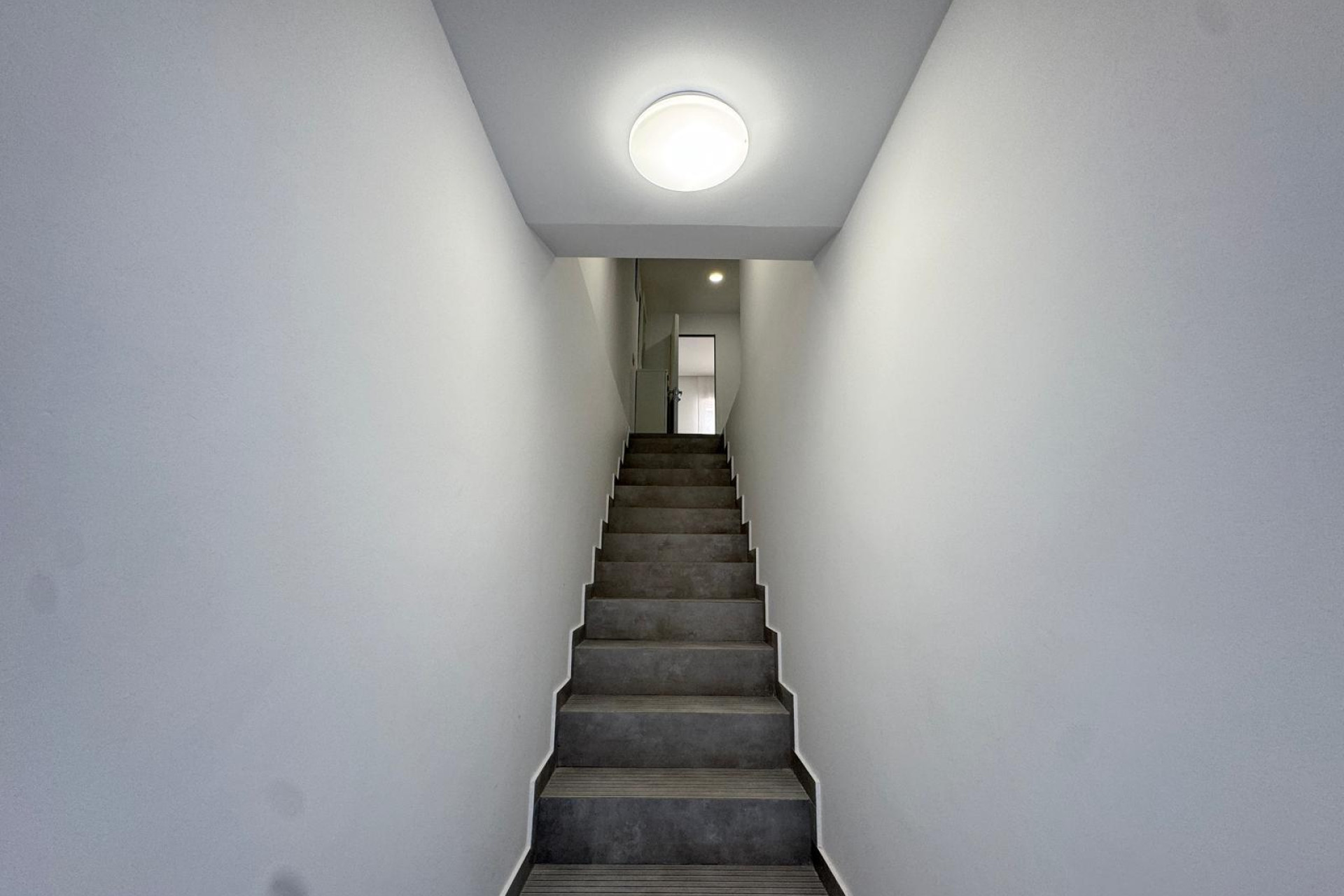 Resale - Apartment  - Torrevieja - Playa de los Locos