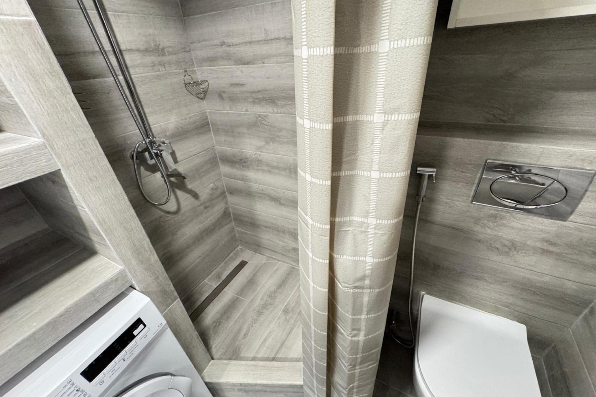 Resale - Apartment  - Torrevieja - Playa de los Locos